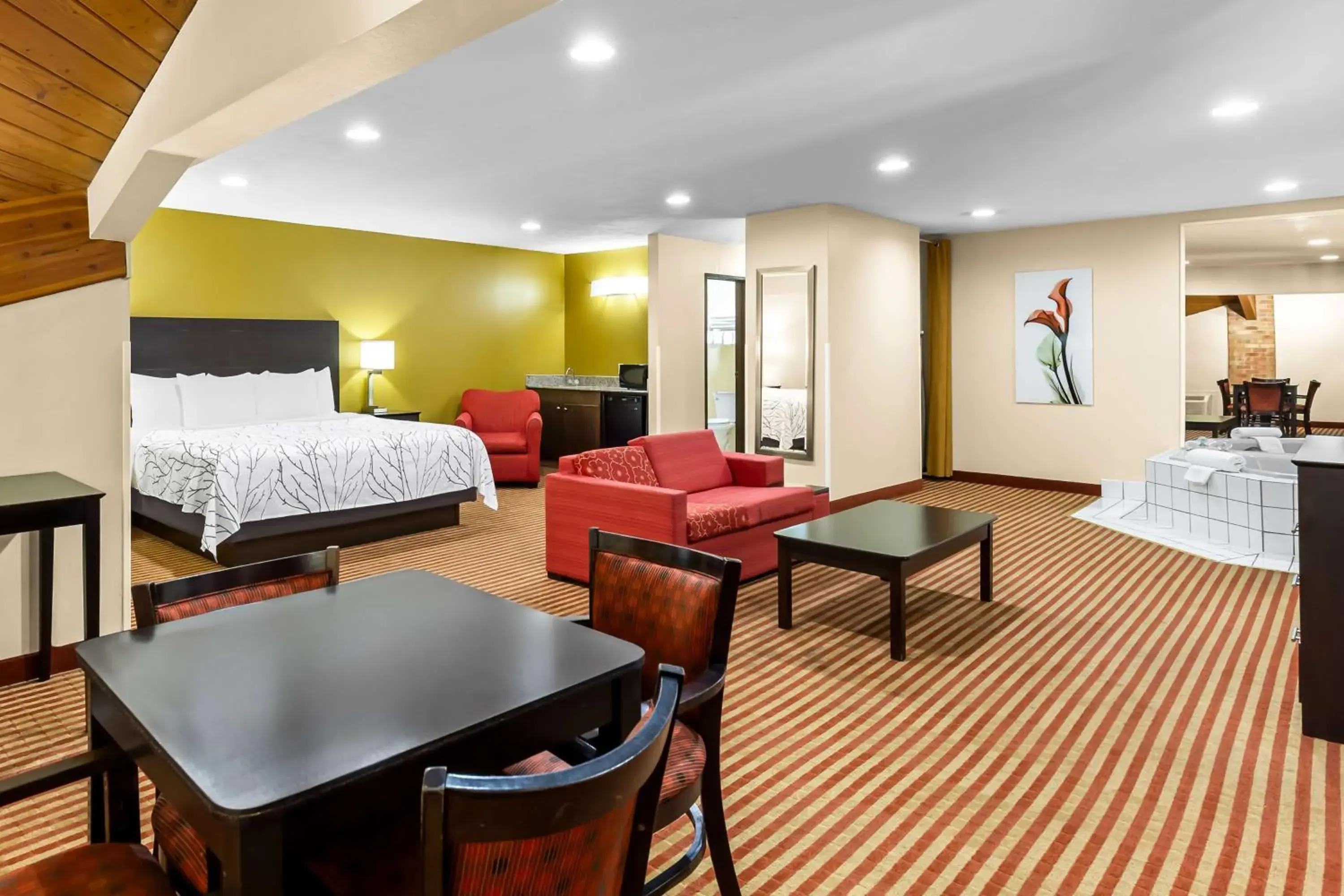 King Suite with Sofa Bed and Spa Bath - Non-Smoking in Best Western Jacksonville Inn King Suite with Sofa Bed and Spa Bath - Non-Smoking in Best Western Jacksonville Inn