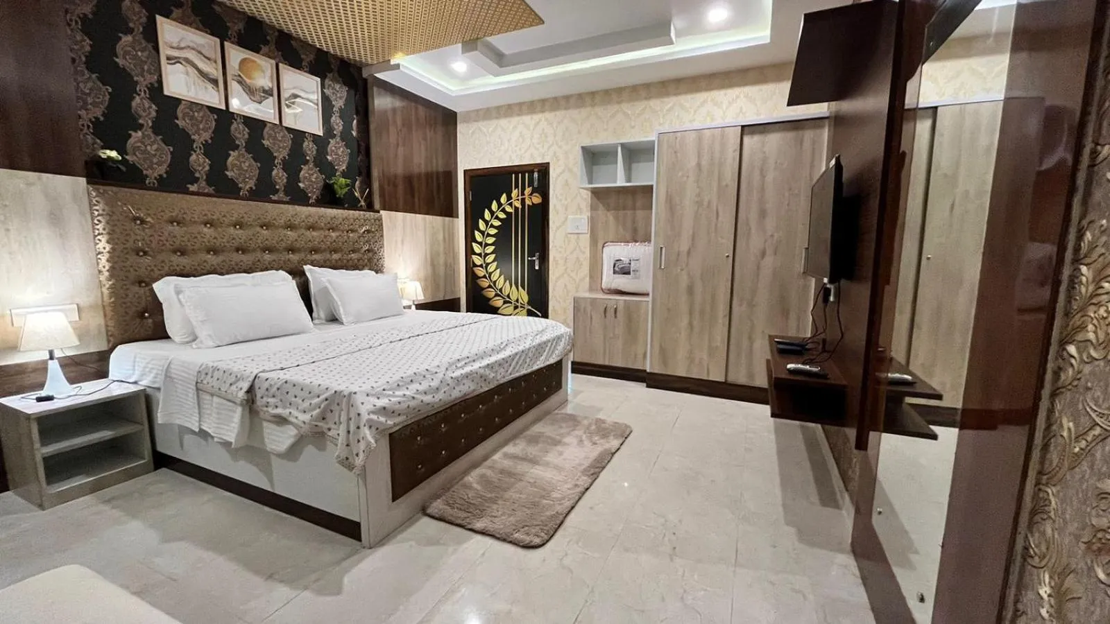 Bed in 7 Sisters Homestay