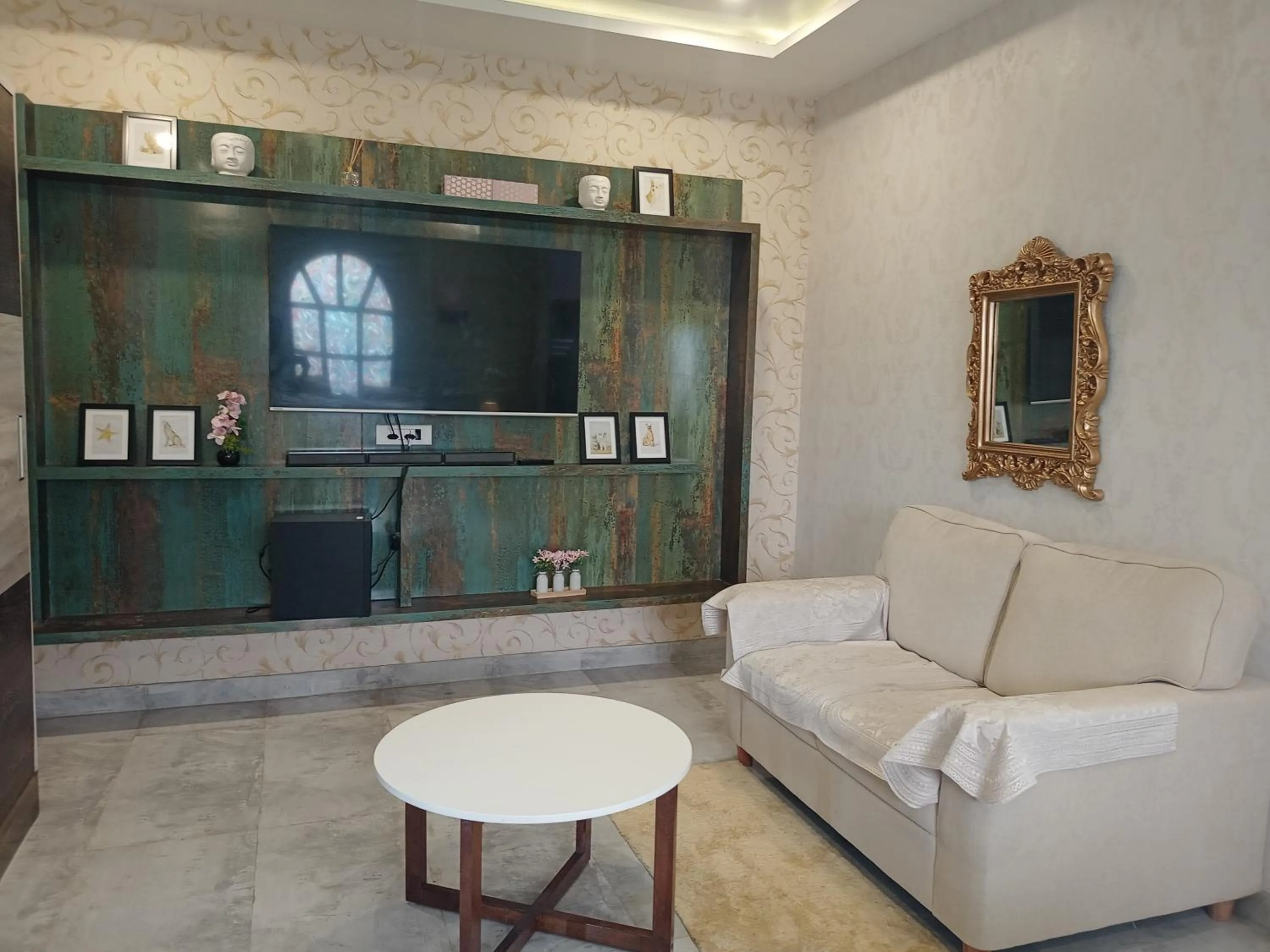 Living room in 7 Sisters Homestay