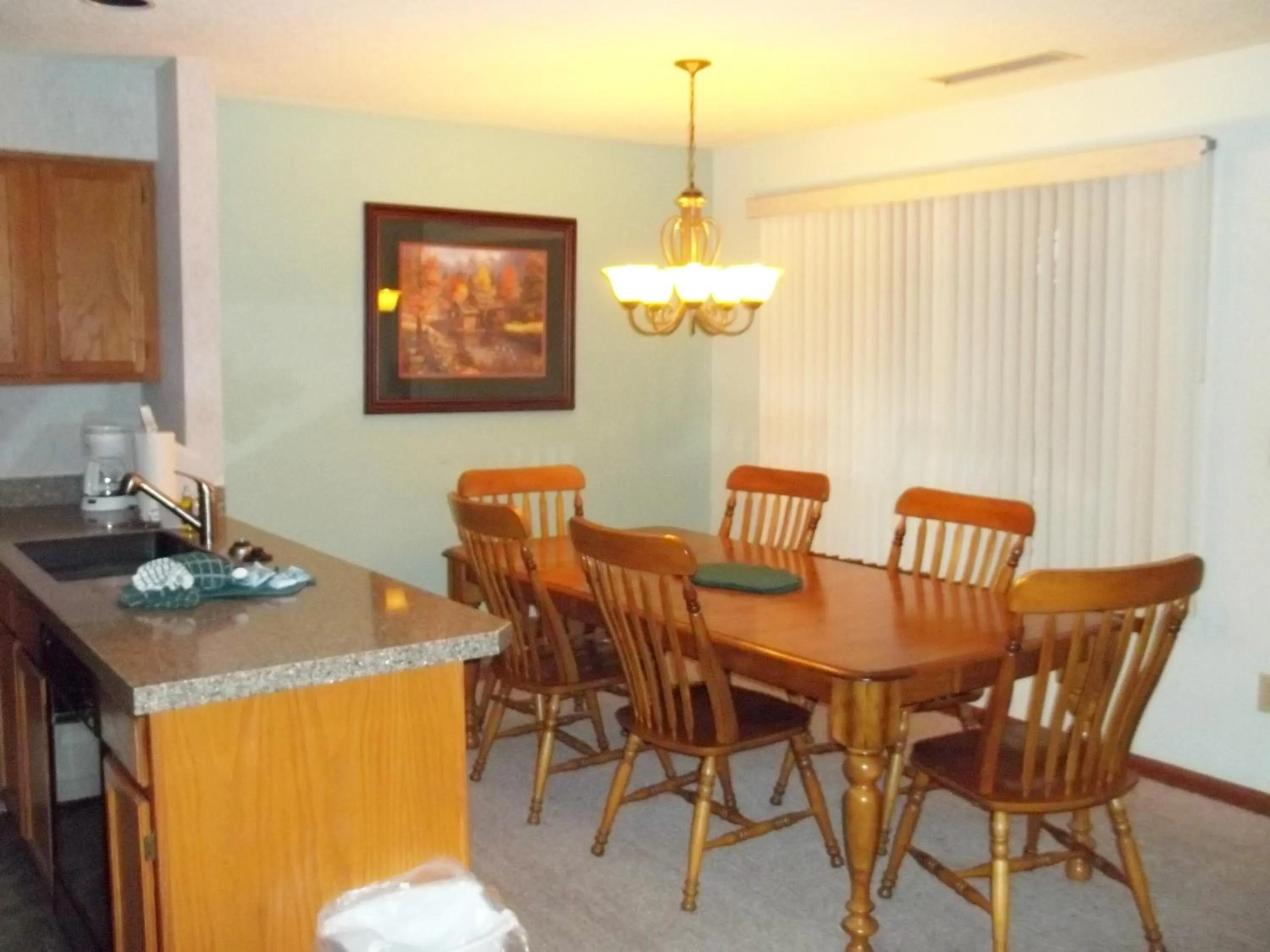 Seating area in Fairways of the Mountain