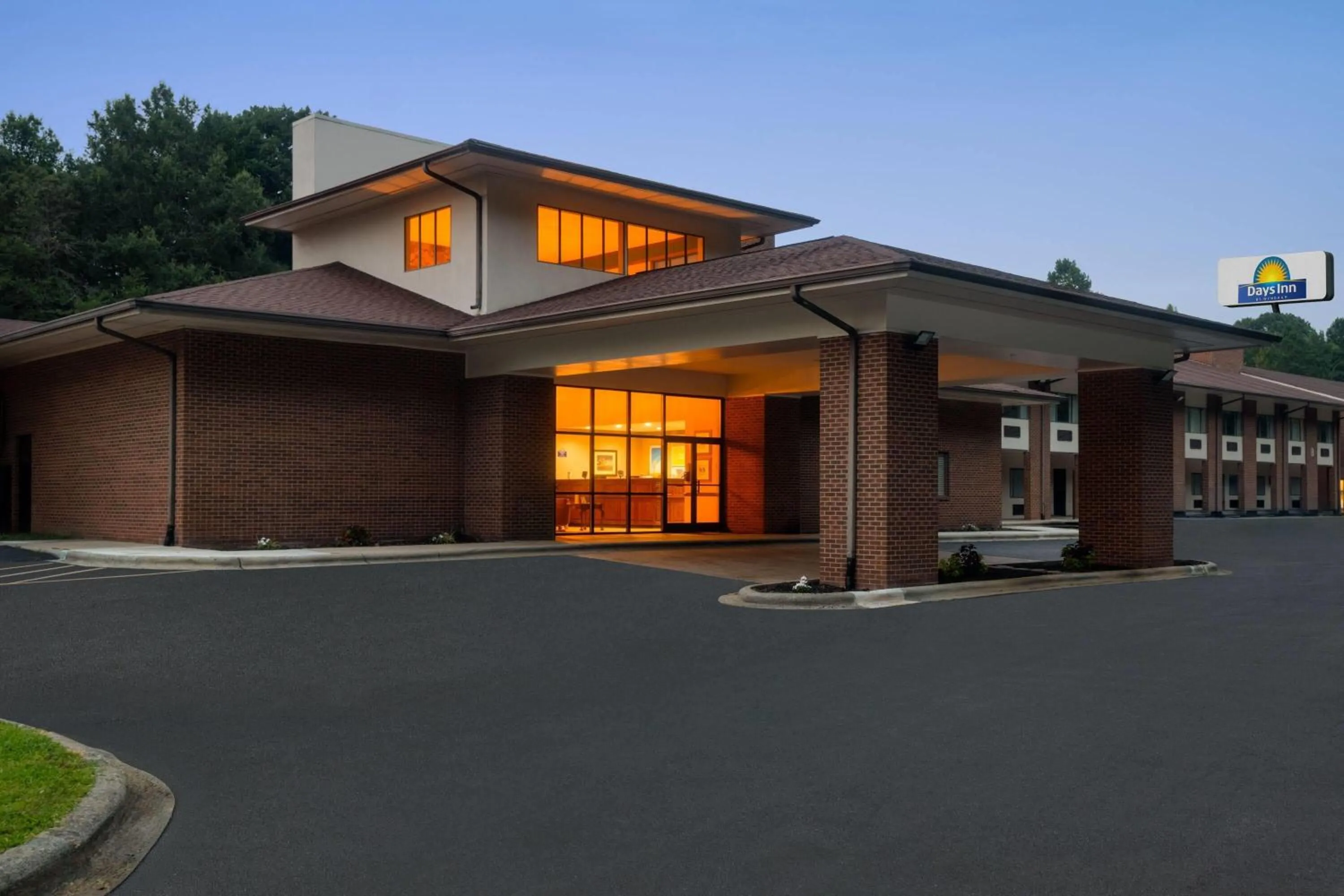 Property building in Days Inn by Wyndham Lexington