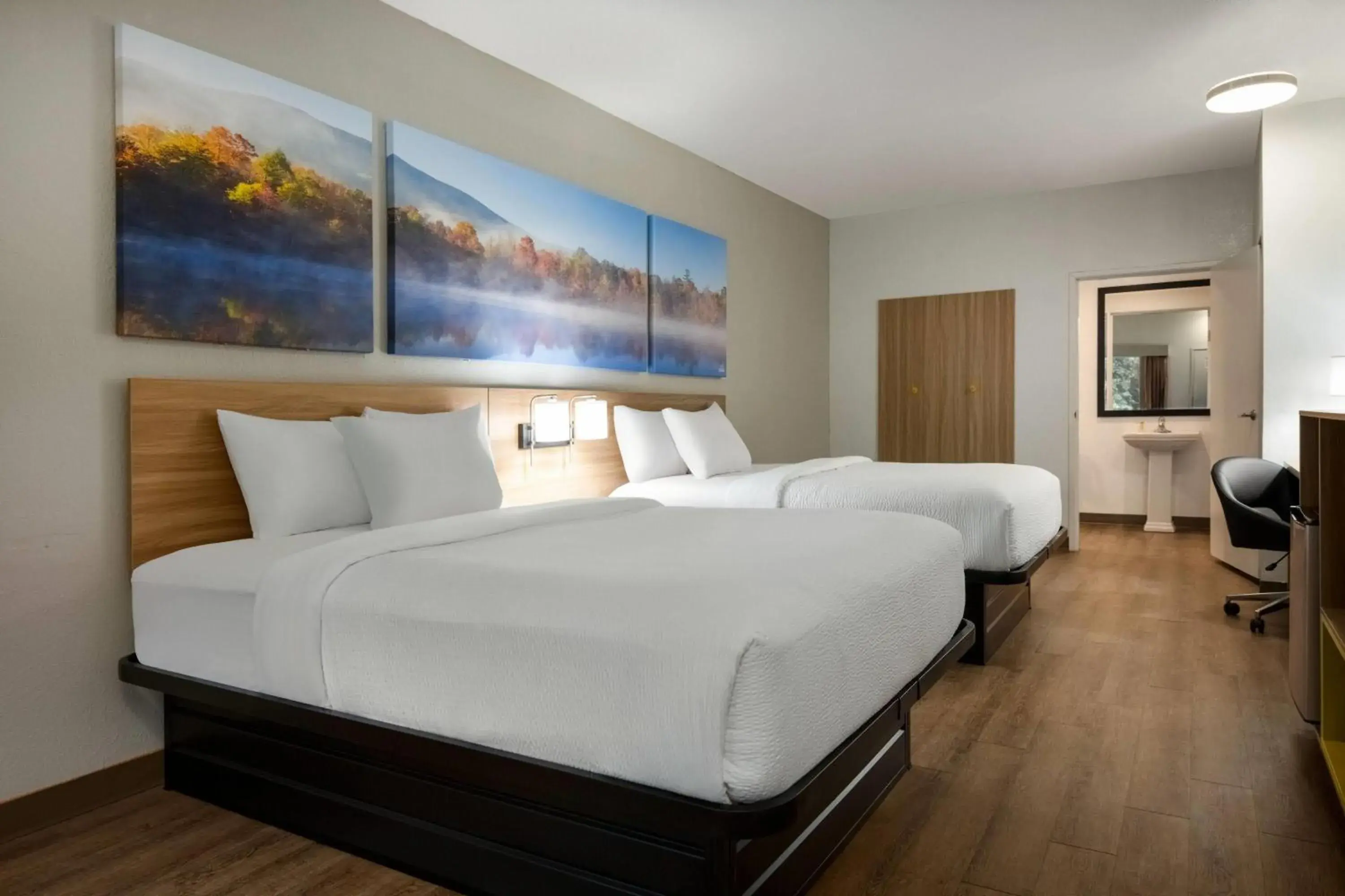 Queen Room with Two Queen Beds - Mobility Access/Non-Smoking in Days Inn by Wyndham Lexington Queen Room with Two Queen Beds - Mobility Access/Non-Smoking in Days Inn by Wyndham Lexington