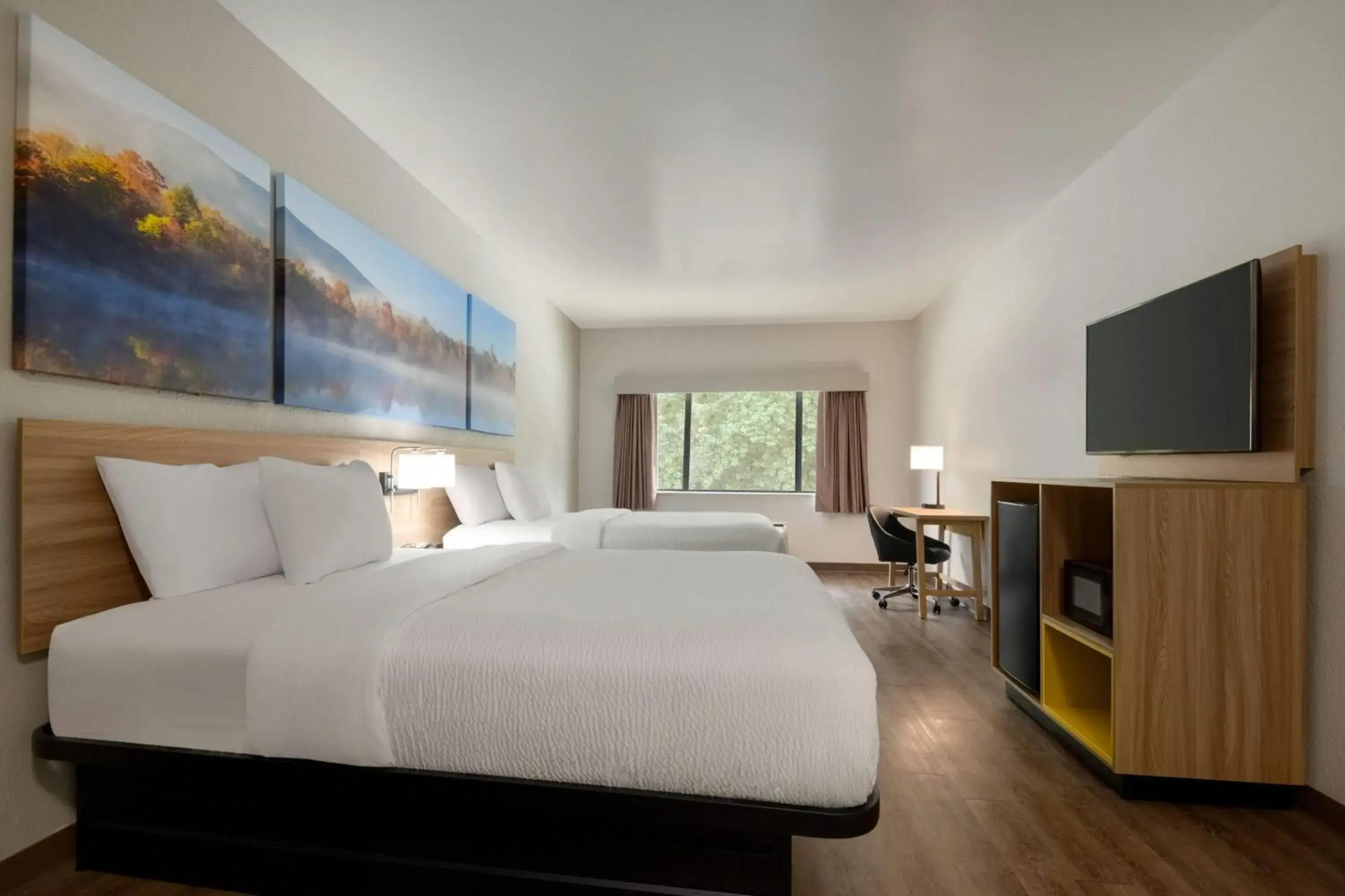 Queen Room with Two Queen Beds - Smoking in Days Inn by Wyndham Lexington Queen Room with Two Queen Beds - Smoking in Days Inn by Wyndham Lexington