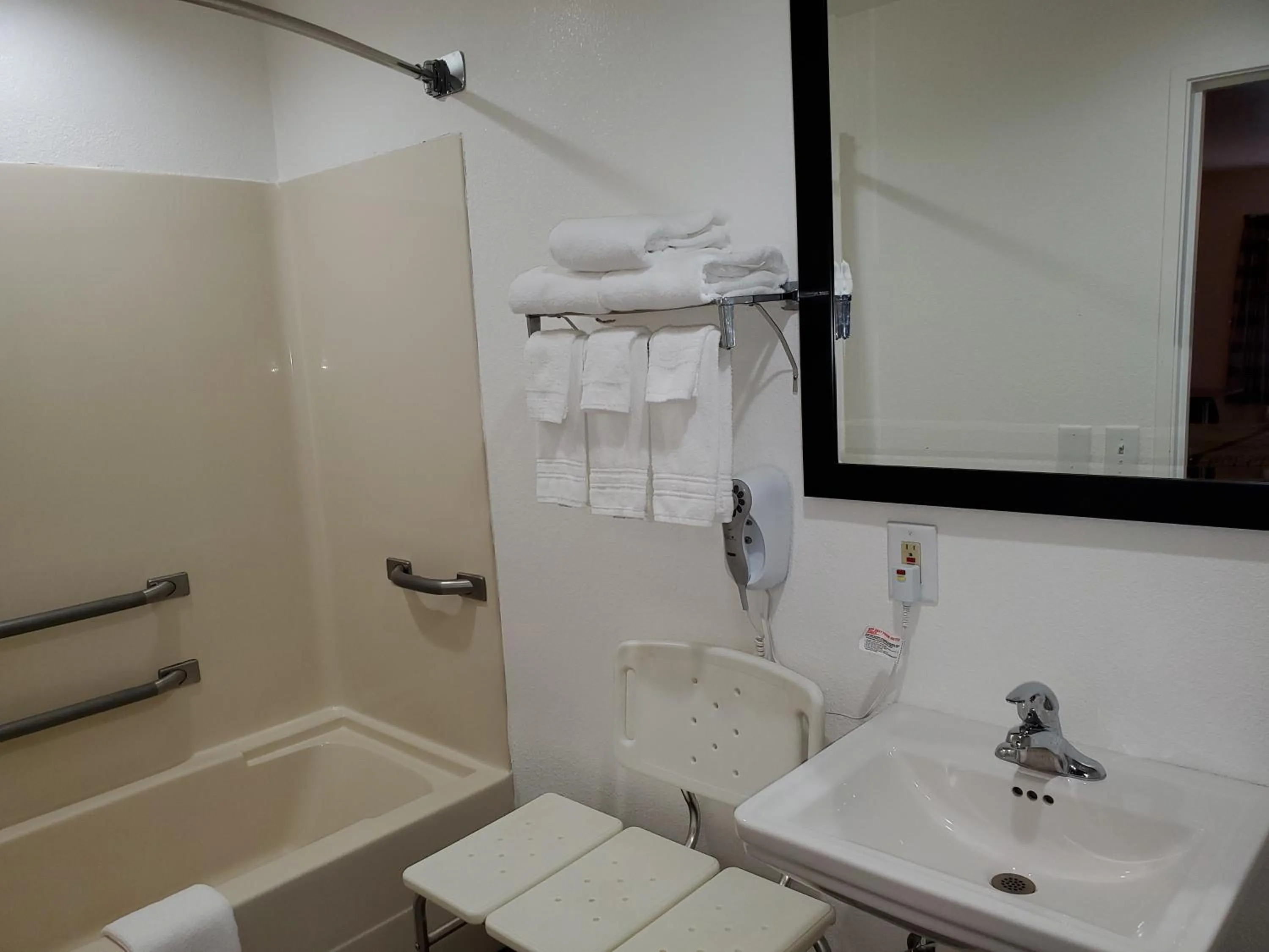 Bathroom in Days Inn by Wyndham Lexington