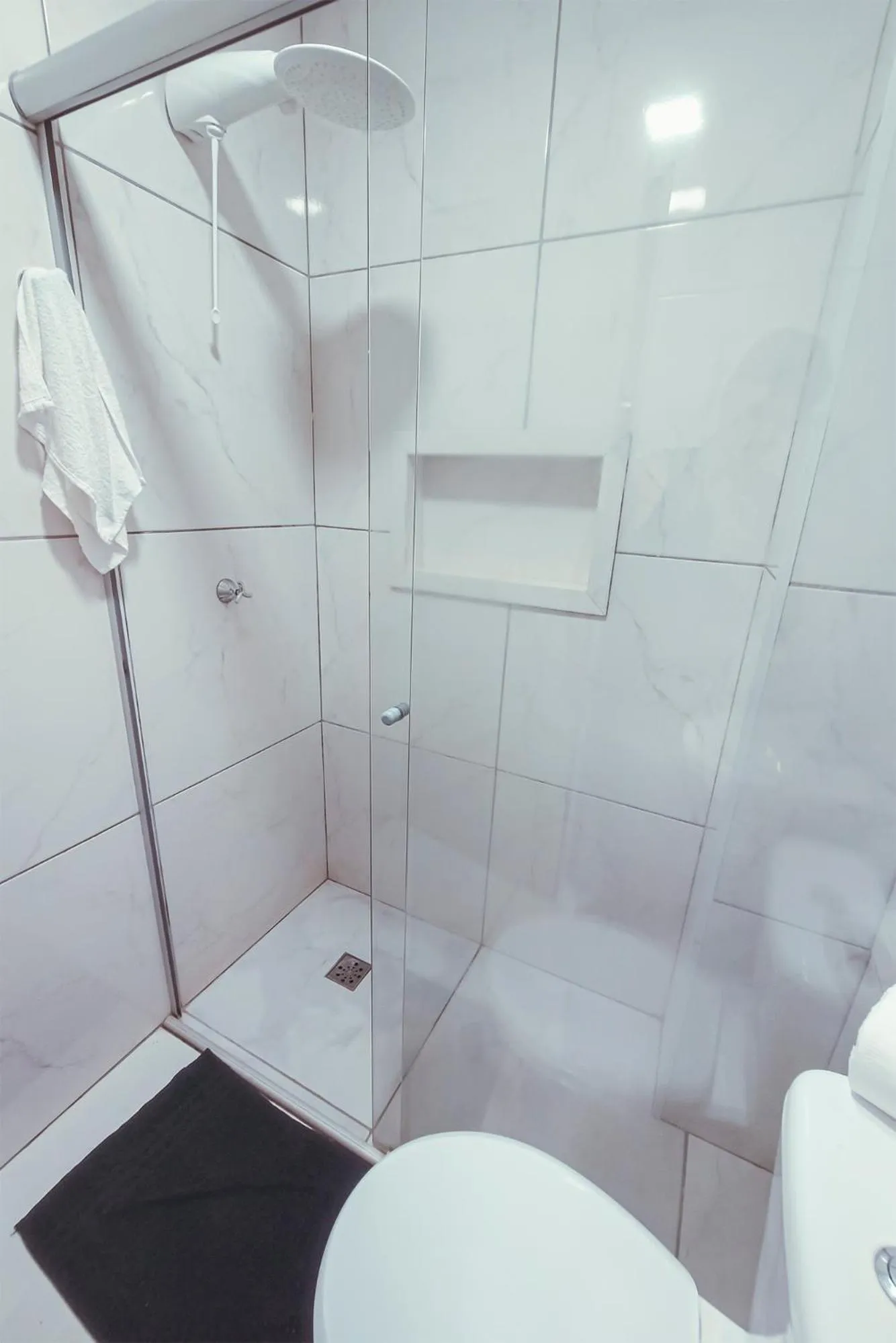 Shower in Hotel Apiacas