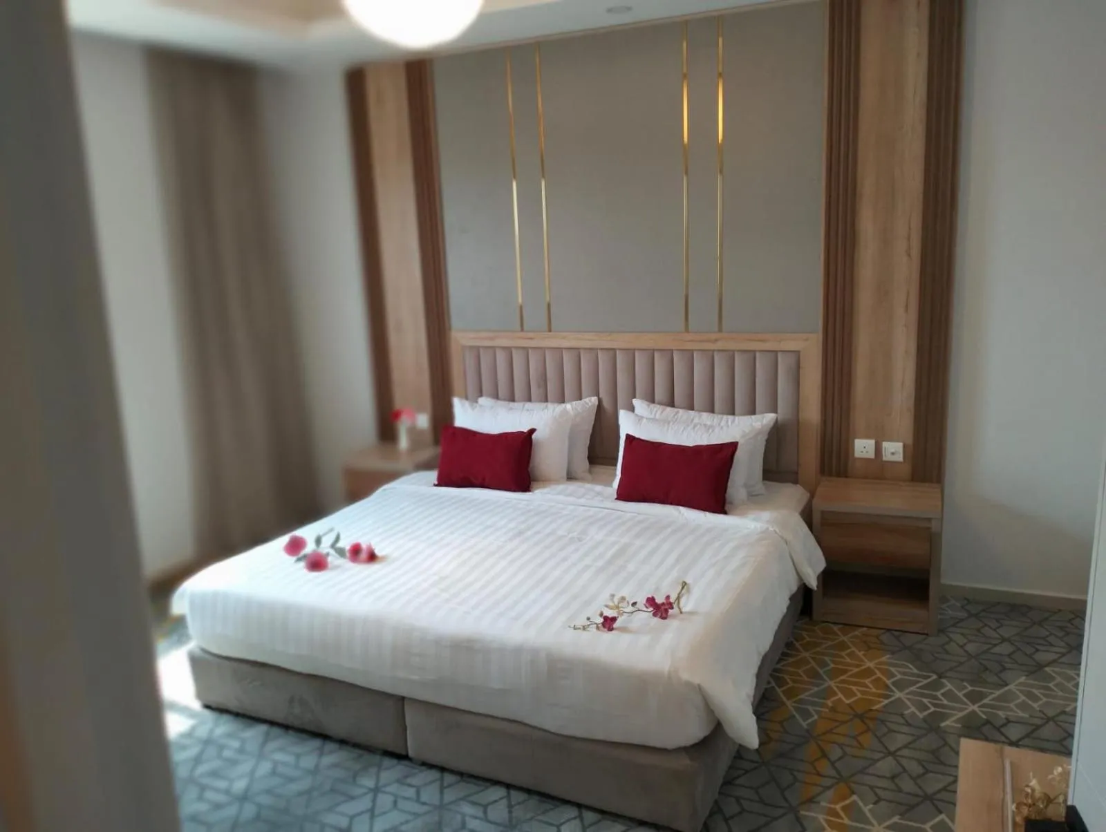 Bedroom, Bed in GOLDEN NEW UMU ALQURAA Hotel