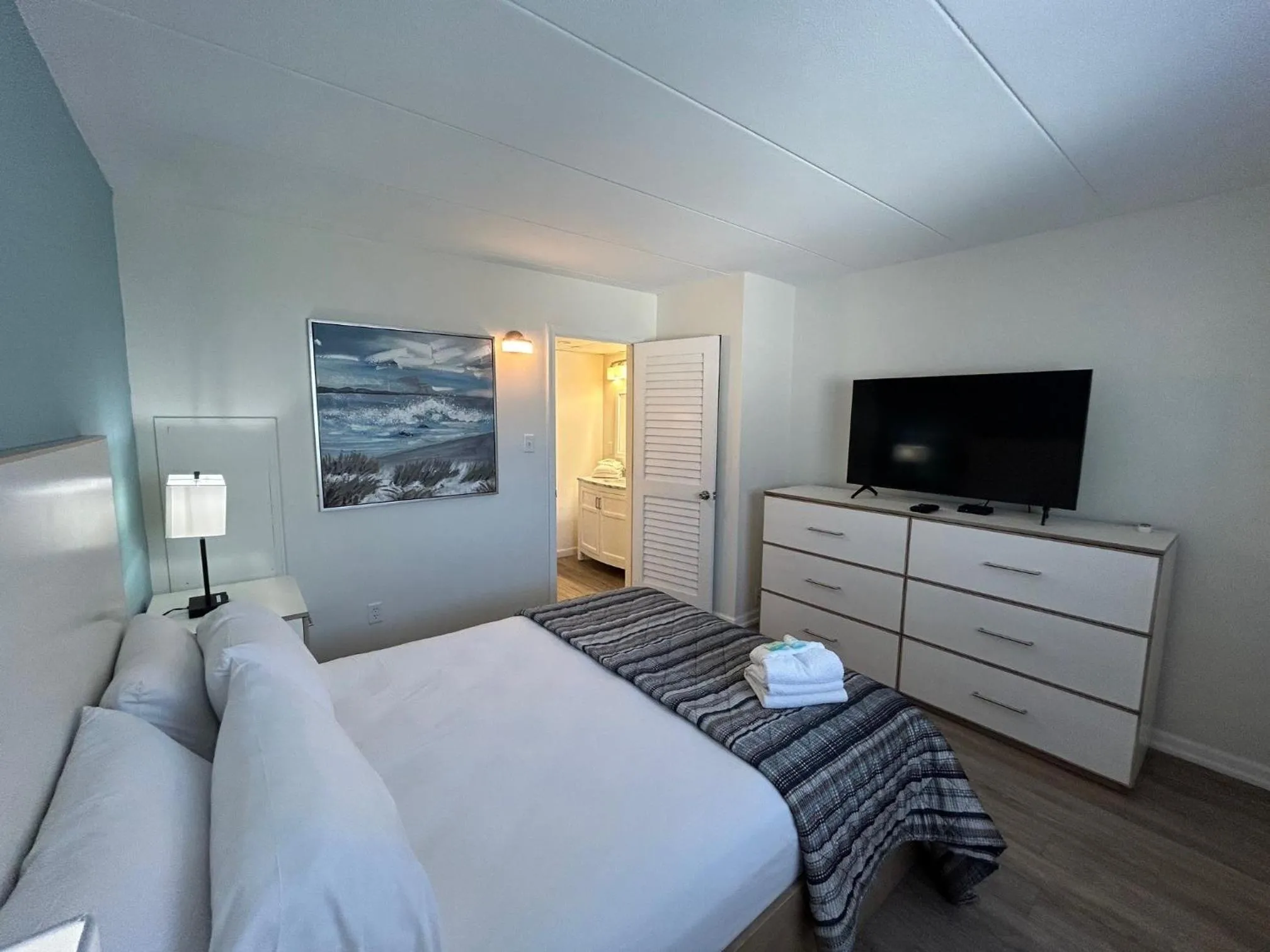 Bed in Esplanade Suites - A Sundance Vacations Property