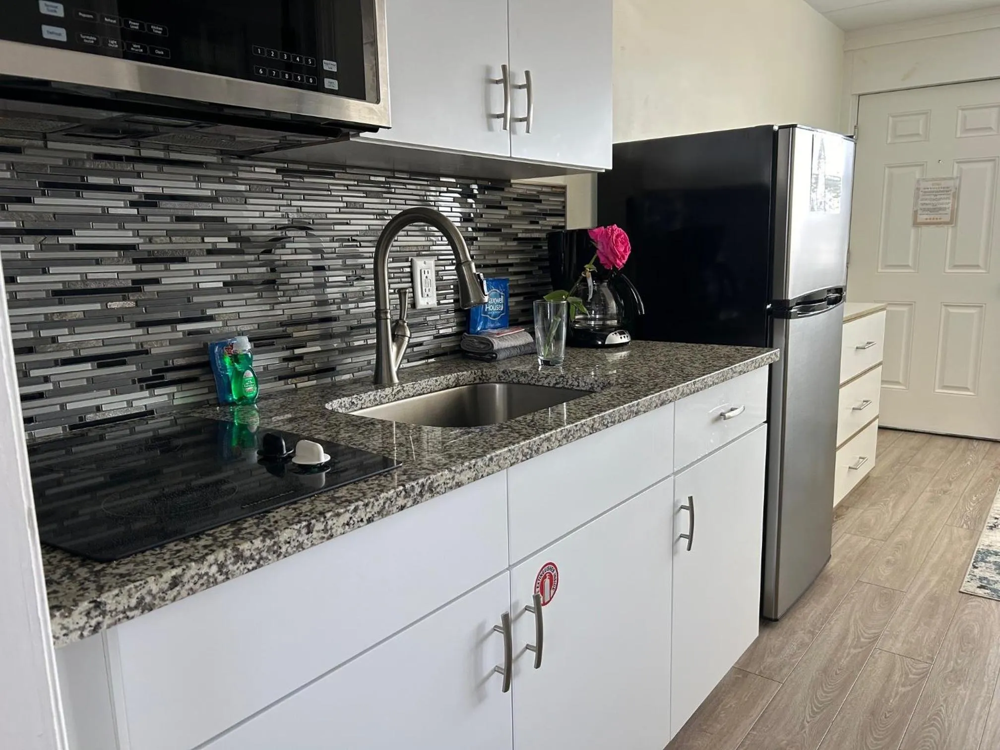 Kitchen or kitchenette in Esplanade Suites - A Sundance Vacations Property