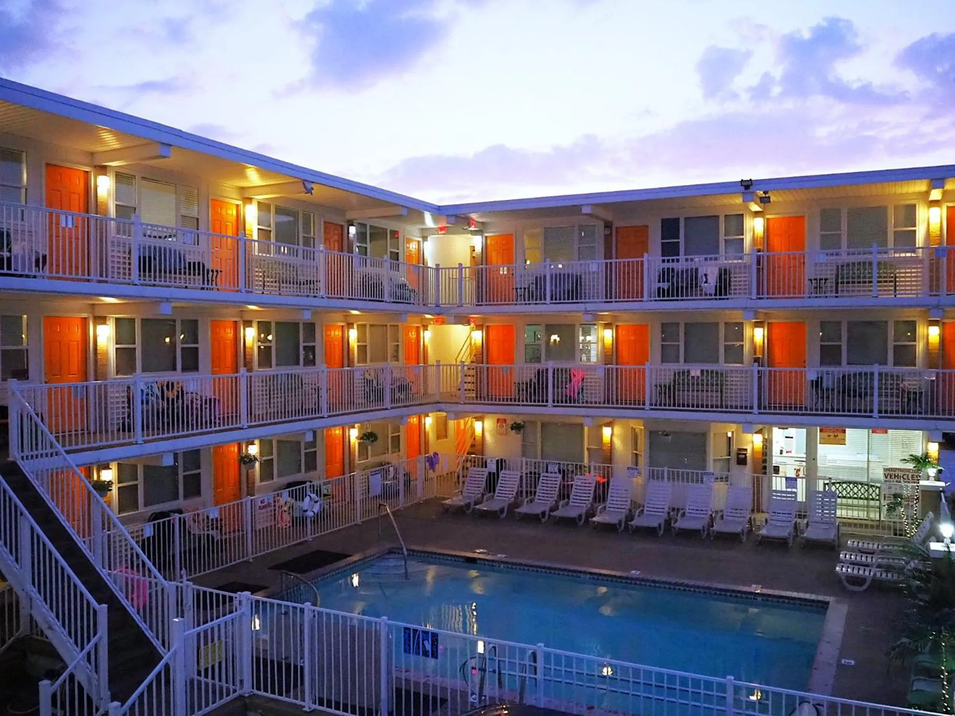 Property building in Esplanade Suites - A Sundance Vacations Property