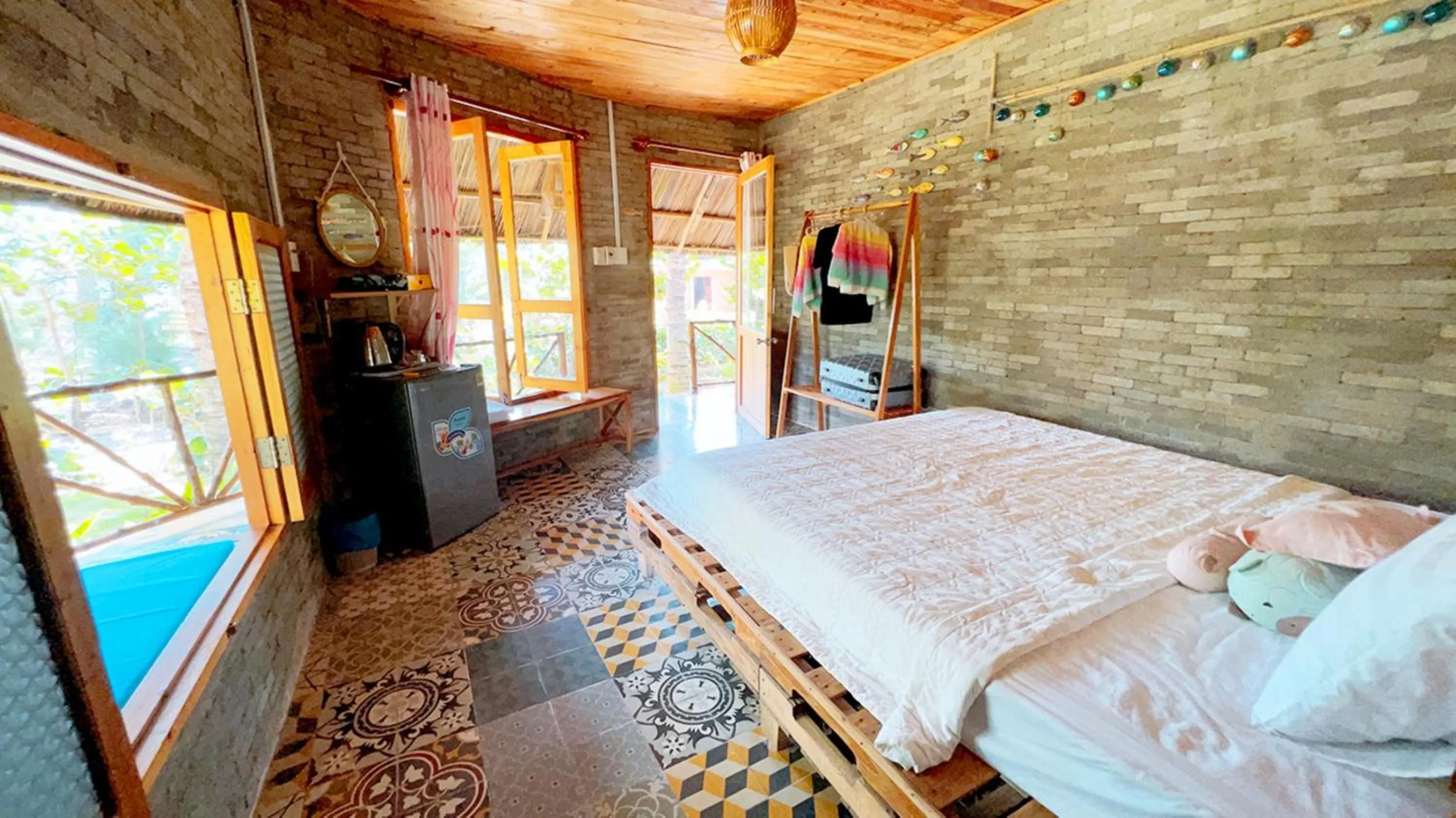 Bed in Me bungalow beach resort