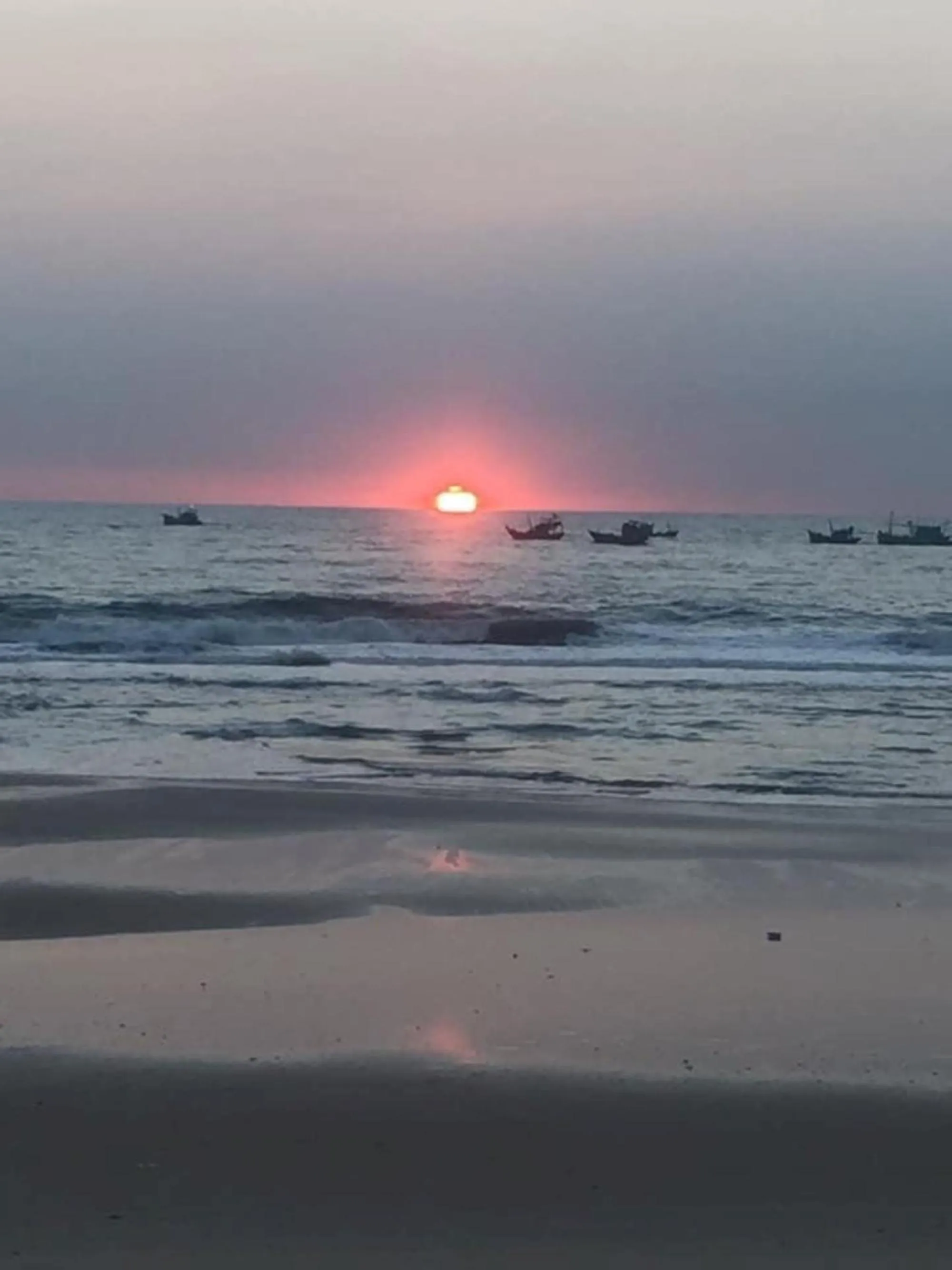 Beach in Me bungalow beach resort