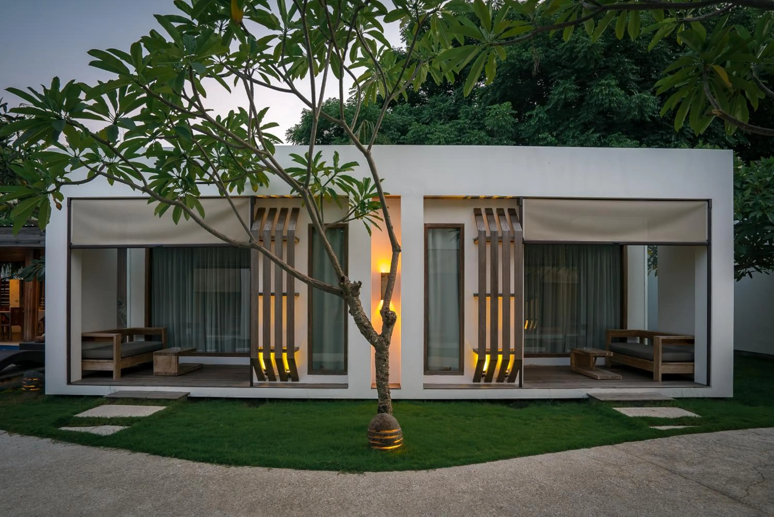 Facade/entrance in Villa Nero