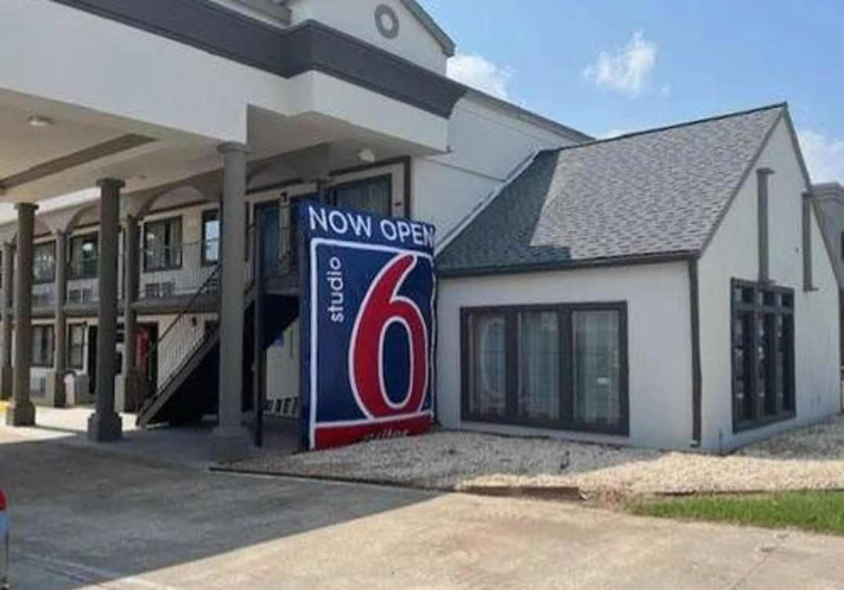 Property building in Motel 6-Opelousas, LA