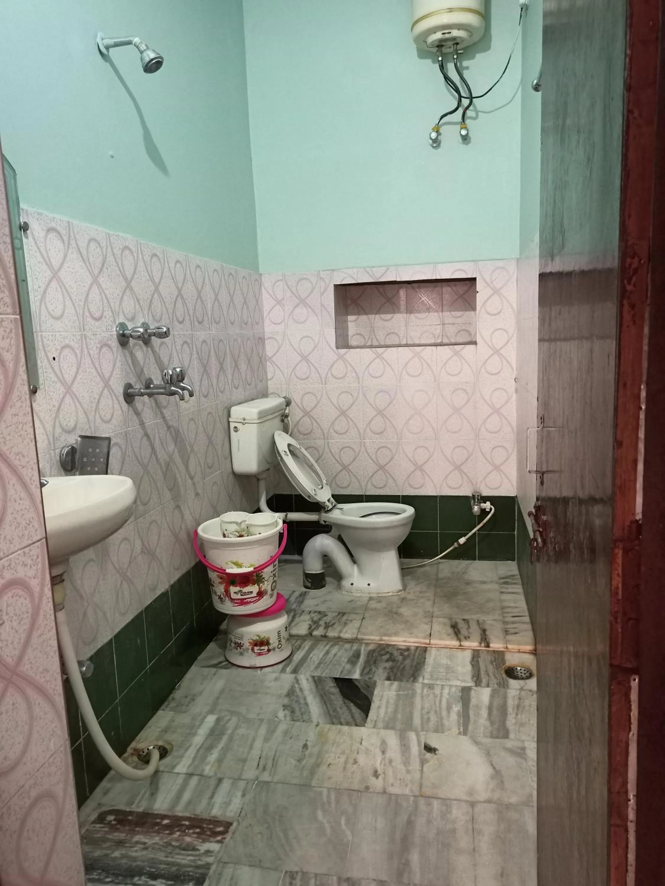 Bathroom in Teerth Guest House