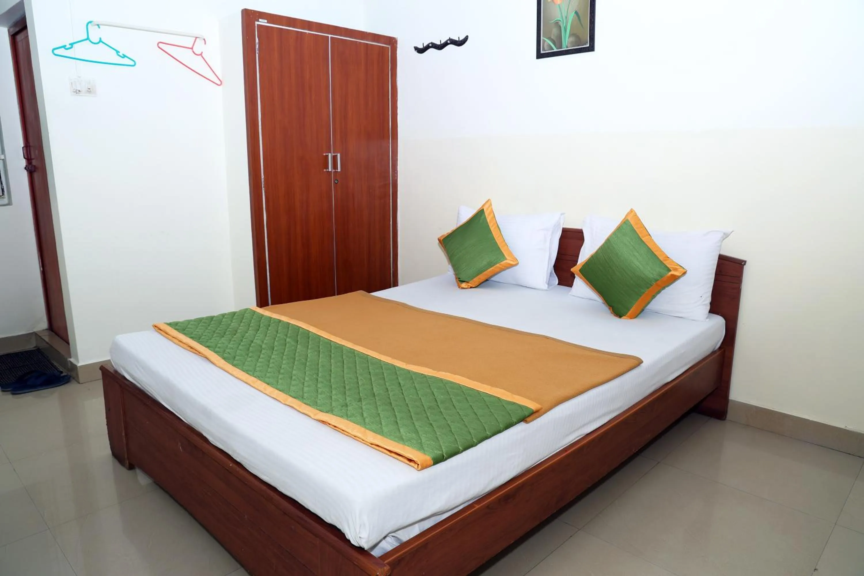 Bedroom, Bed in Royal Green Accommodation Chennai Airport