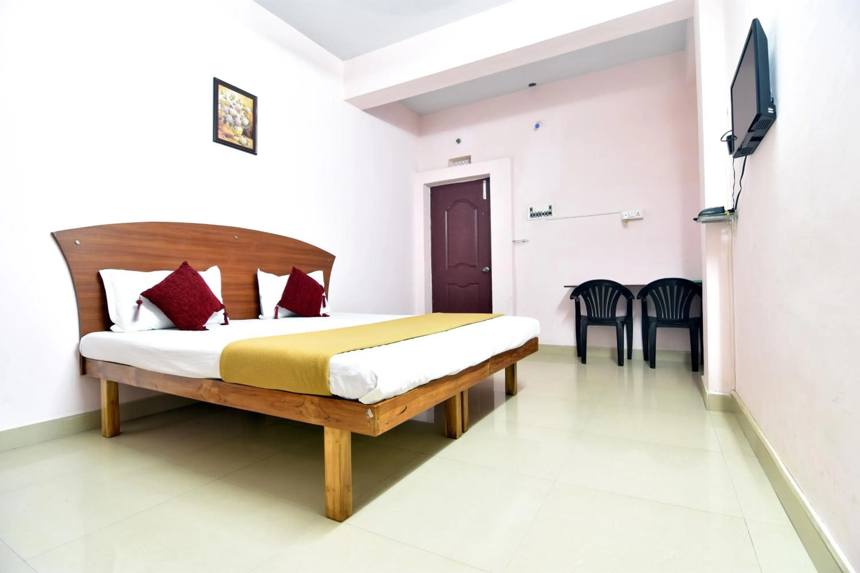 Bedroom, Bed in Royal Green Accommodation Chennai Airport