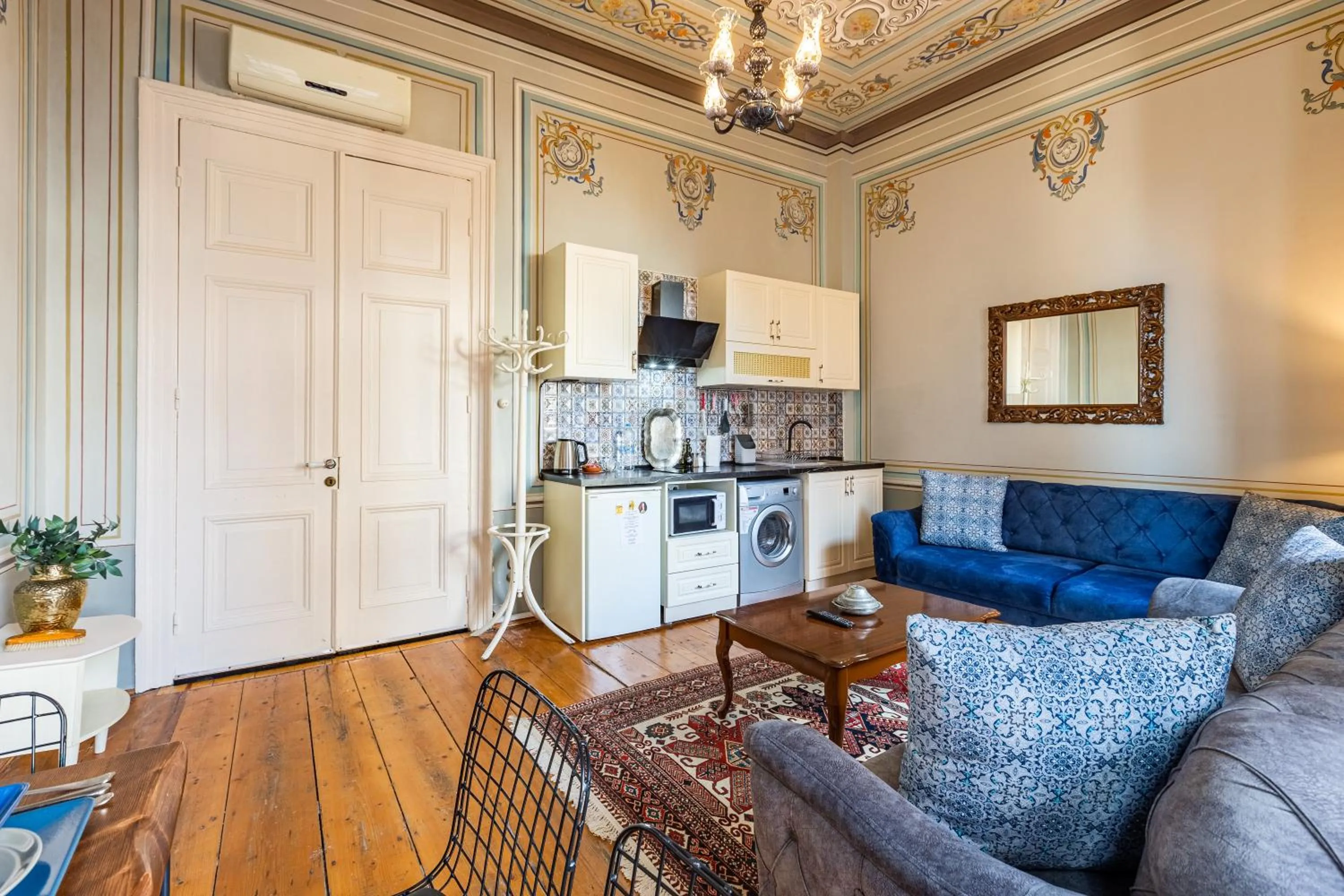 Photo of the whole room in Ali Pasha Apartment