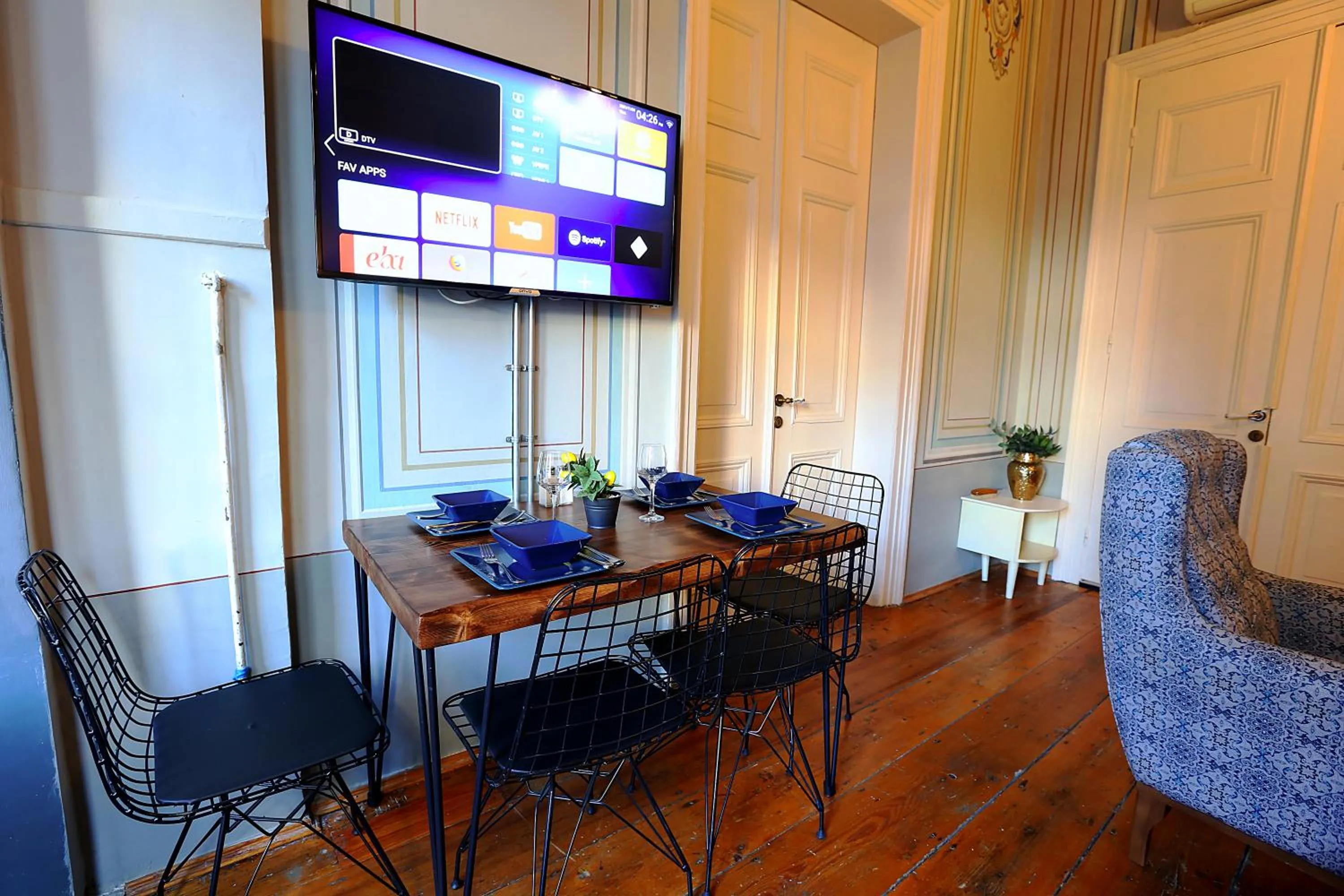 Dining area in Ali Pasha Apartment
