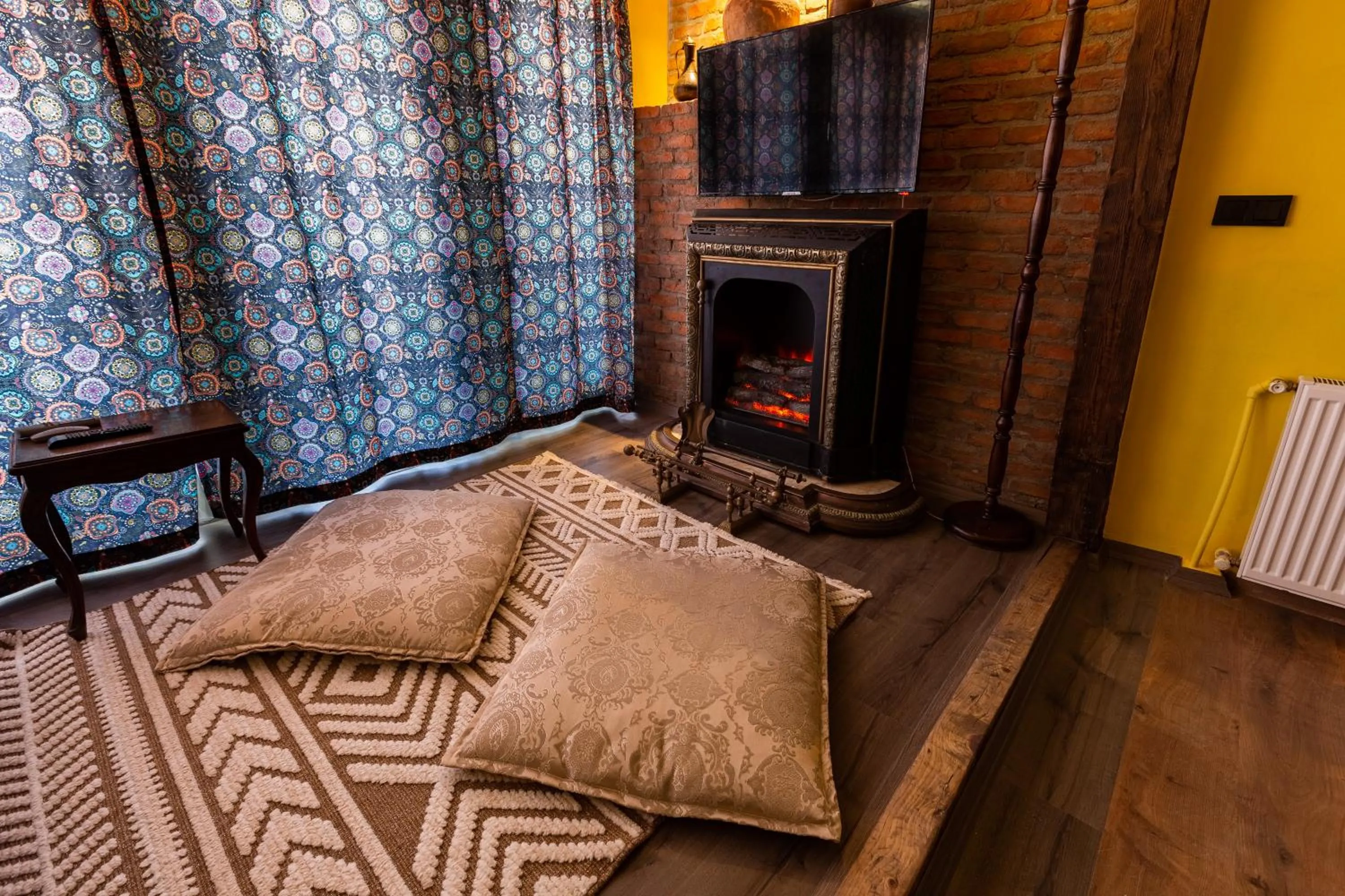 Seating area in Ali Pasha Apartment