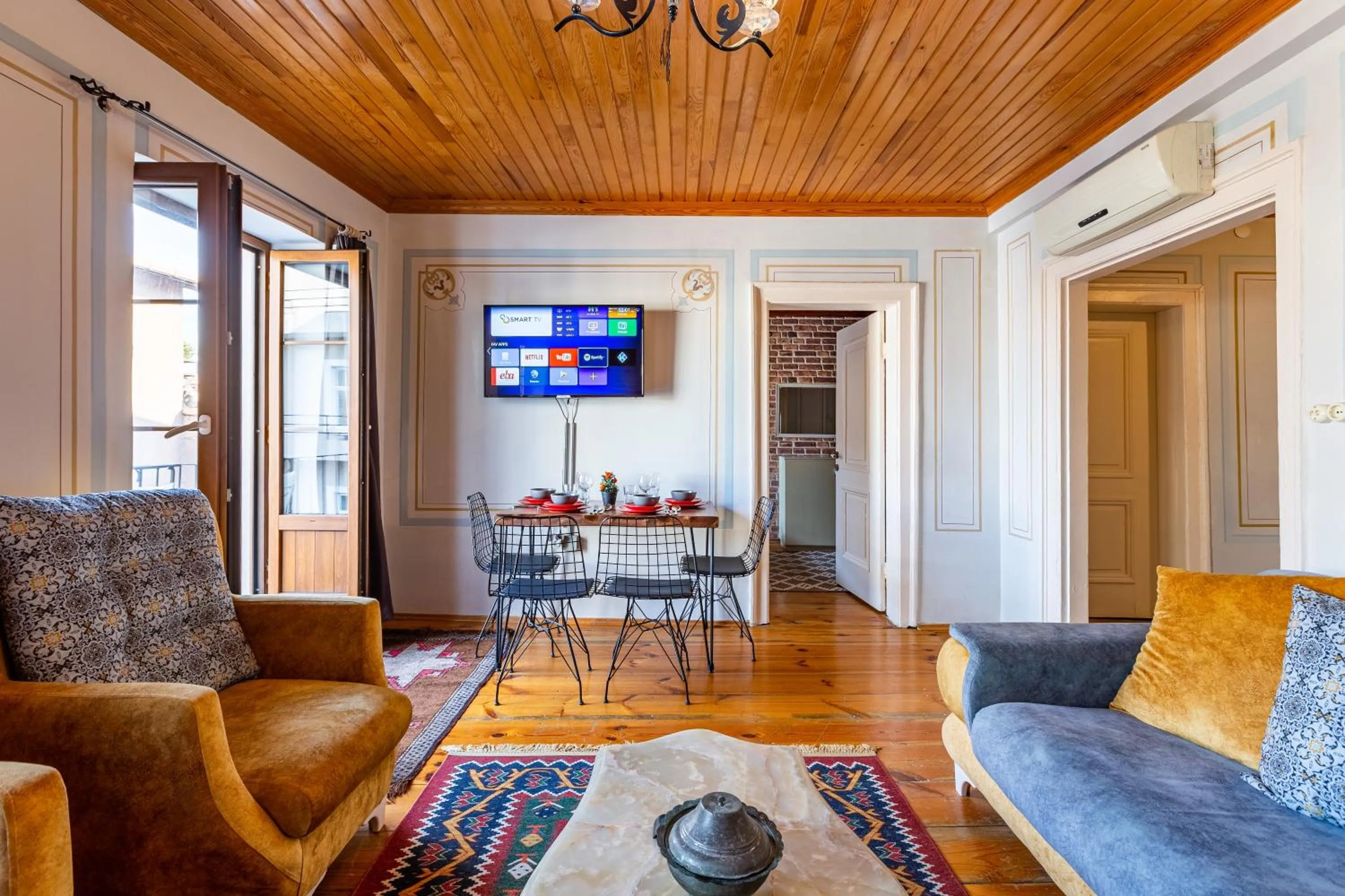 Photo of the whole room in Ali Pasha Apartment