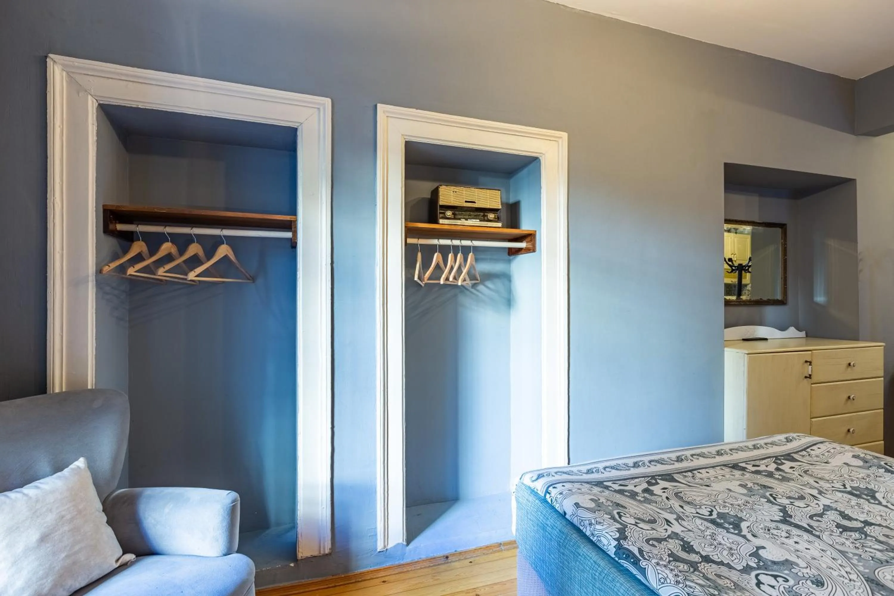 Massage, Bed in Ali Pasha Apartment