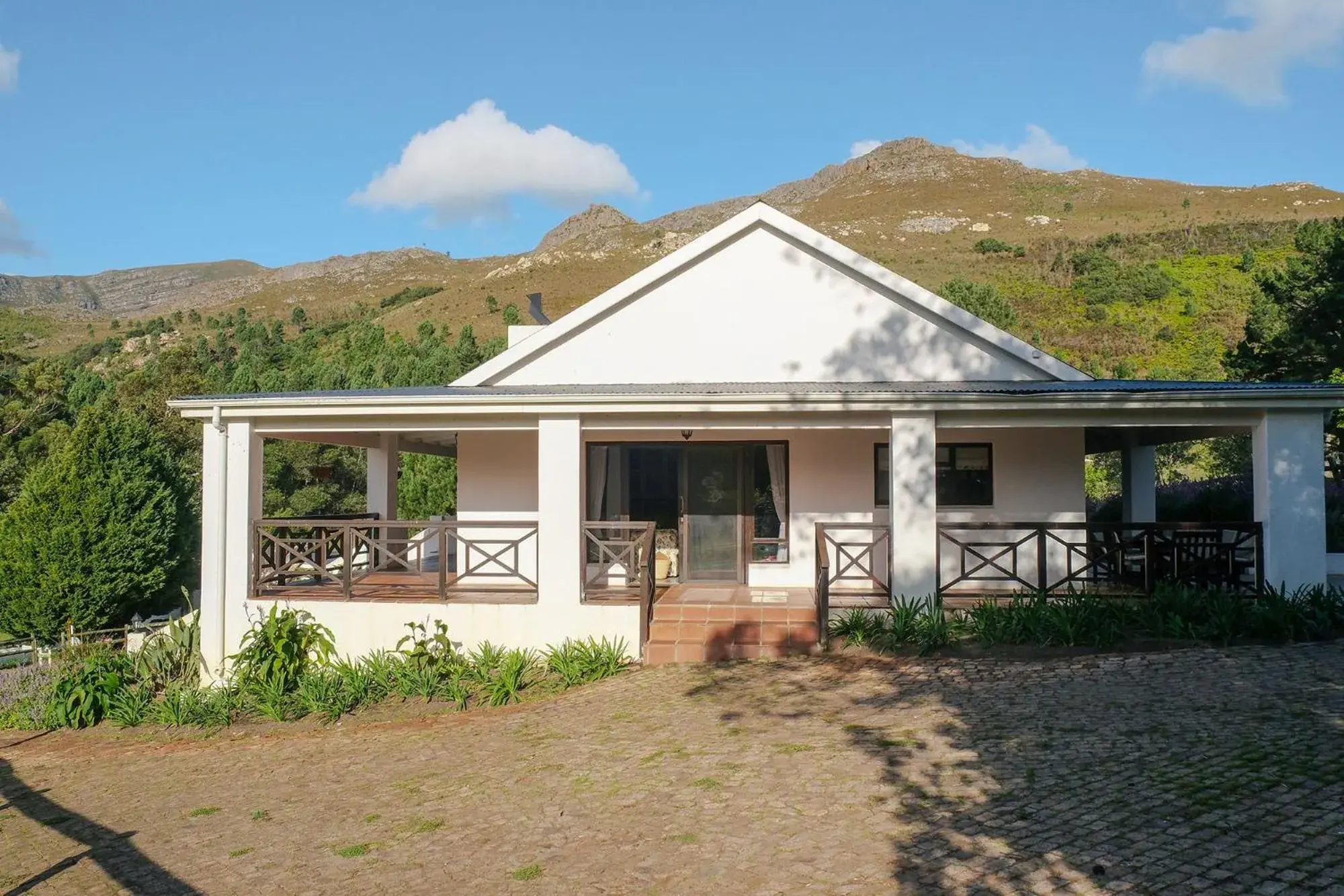 Cottage (6 Adults) - The Lodge in High Season Farm Luxury Cottages Cottage (6 Adults) - The Lodge in High Season Farm Luxury Cottages