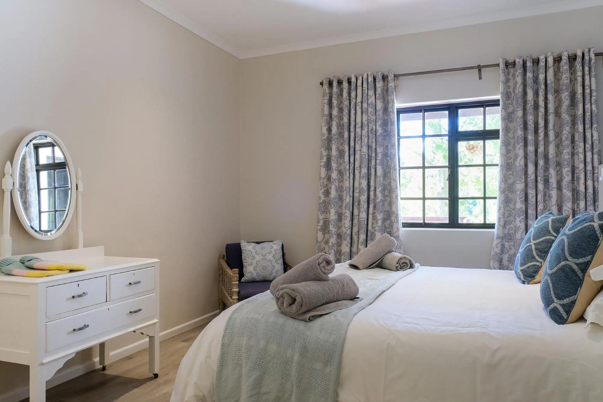 Bedroom, Bed in High Season Farm Luxury Cottages