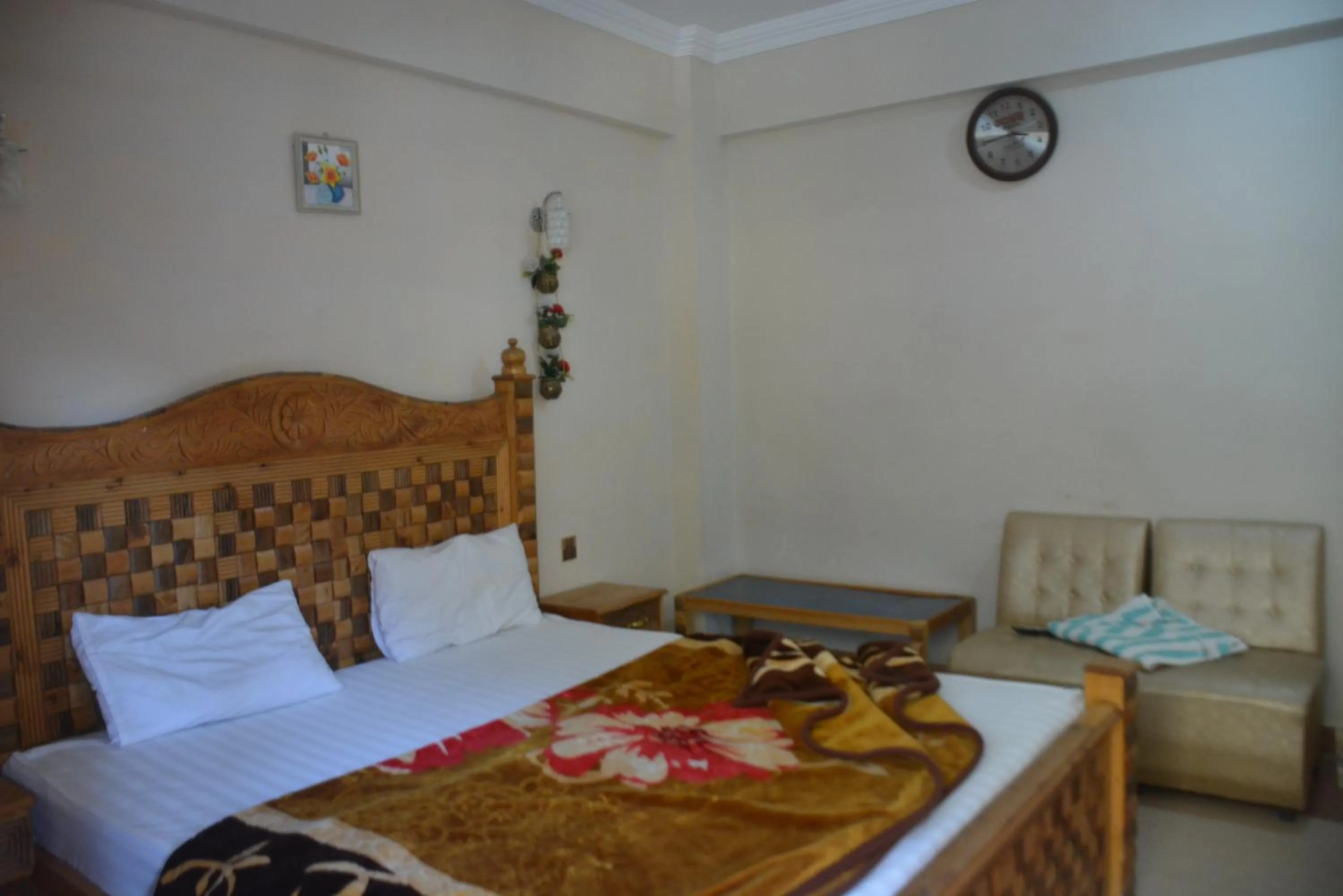 Bed in PC Green Hotel, Mahandri, Kaghan