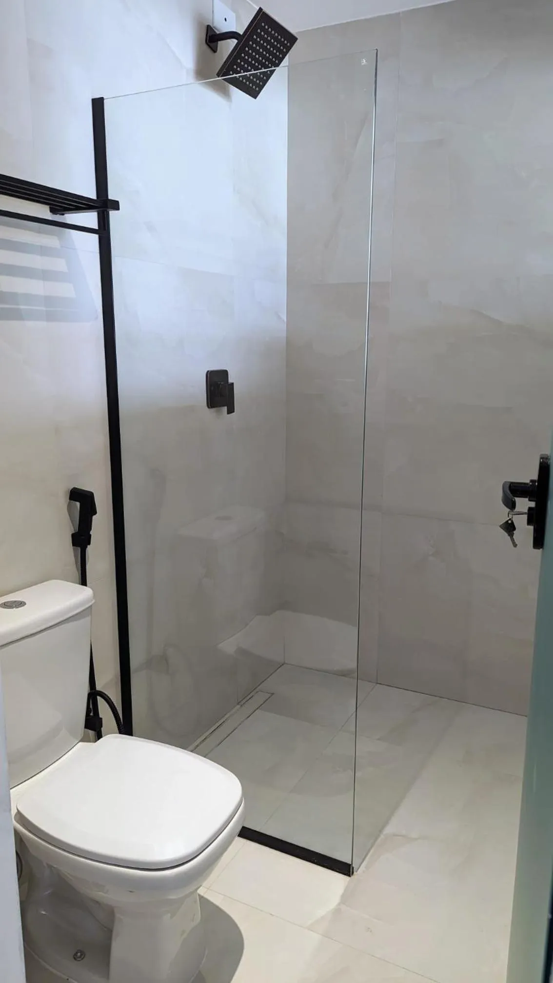 Shower in Catalina Hotel