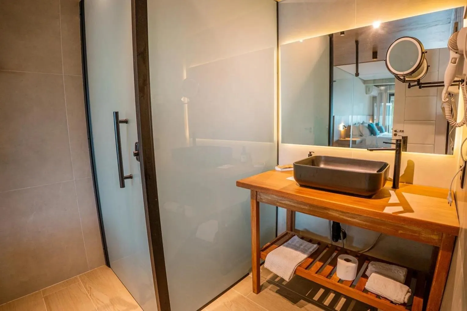 Bathroom in Catalina Hotel