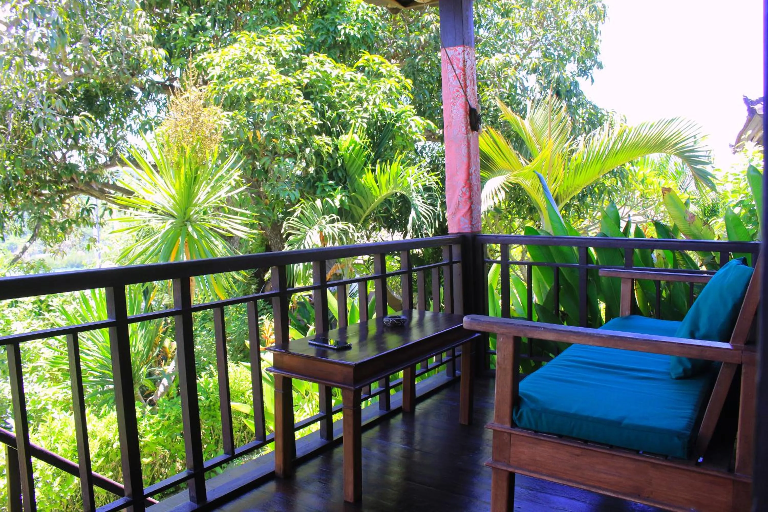 Balcony/Terrace in Sunrise Ocean Hut's Lembongan