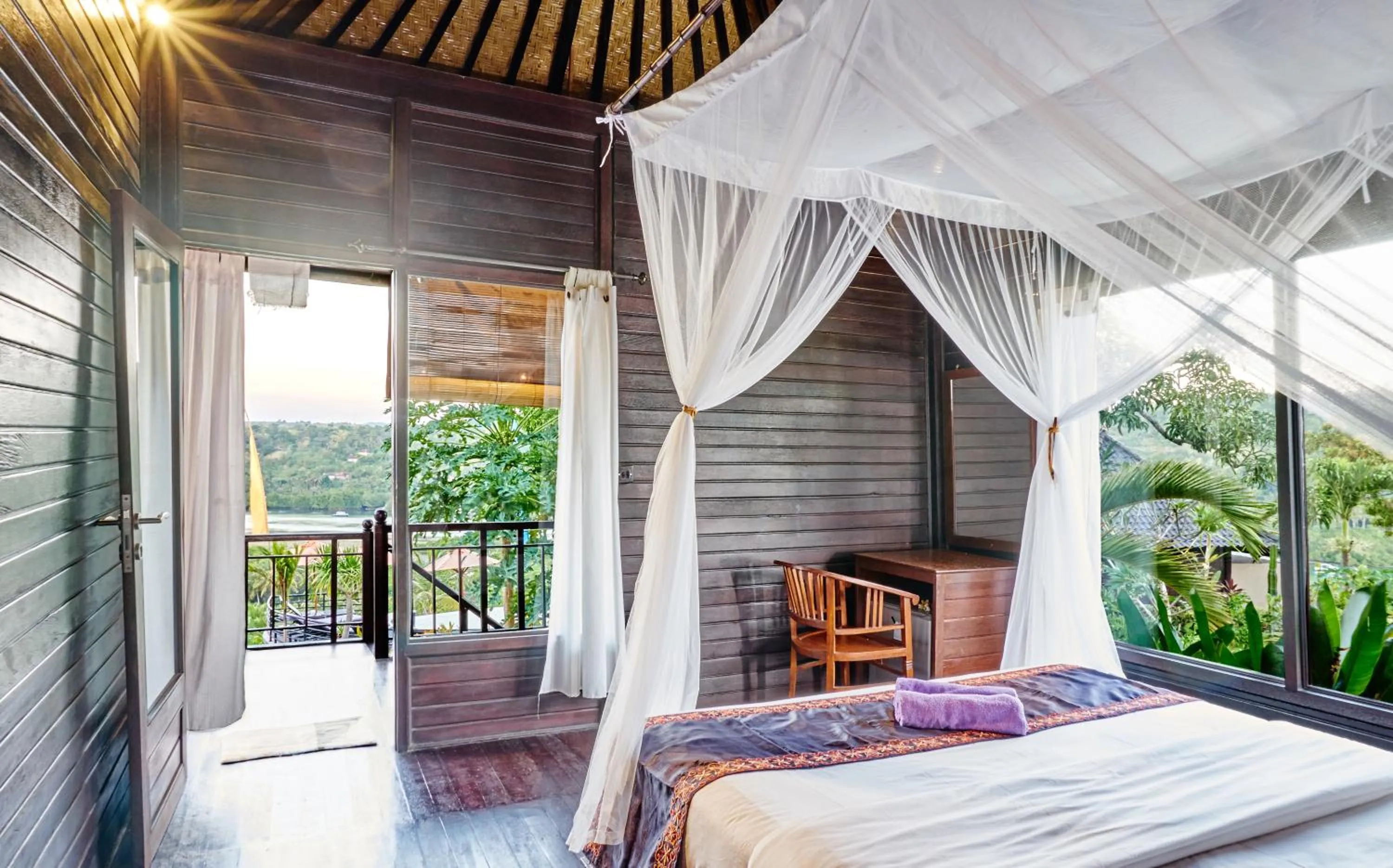 Balcony/Terrace, Bed in Sunrise Ocean Hut's Lembongan