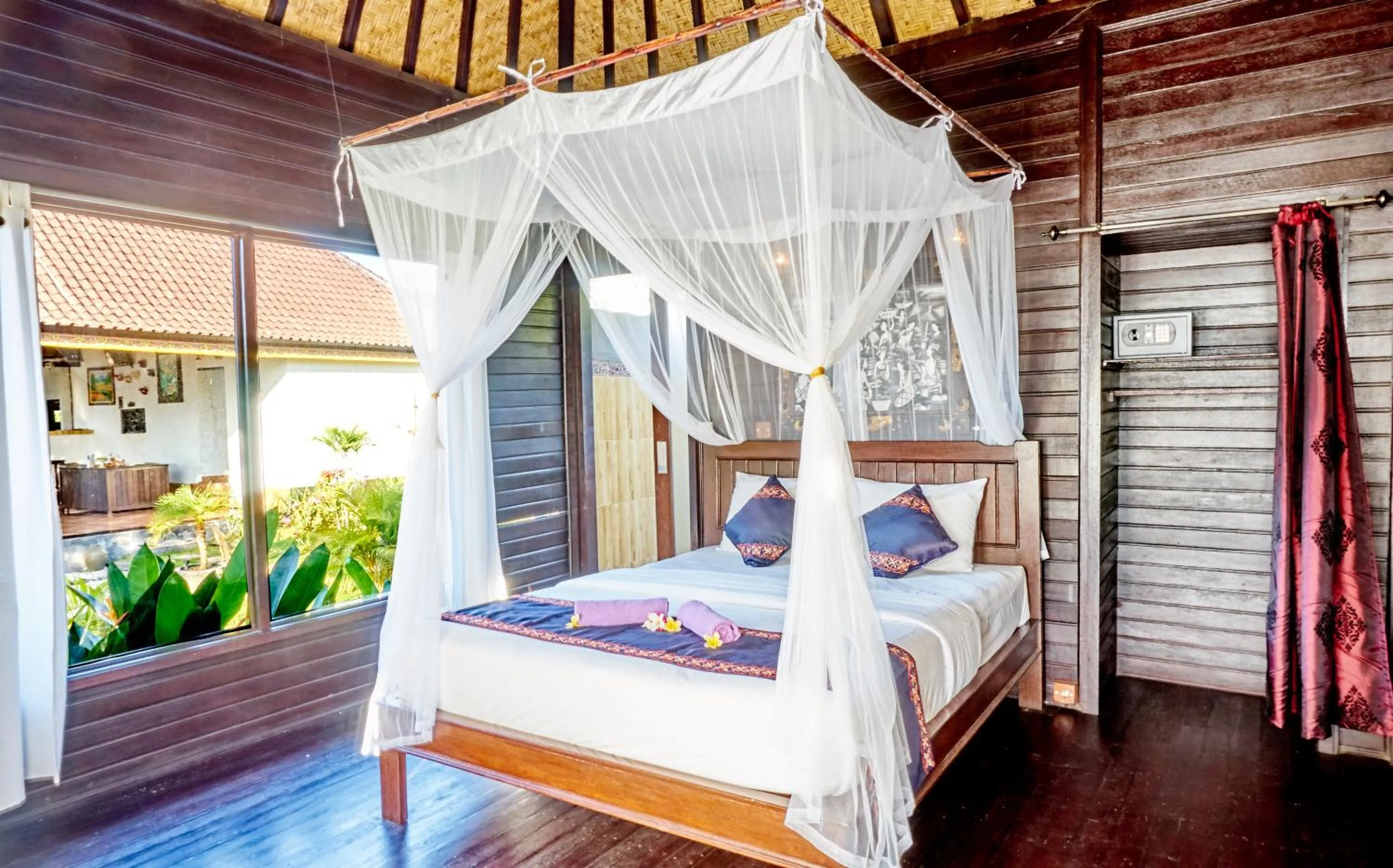 Bed in Sunrise Ocean Hut's Lembongan