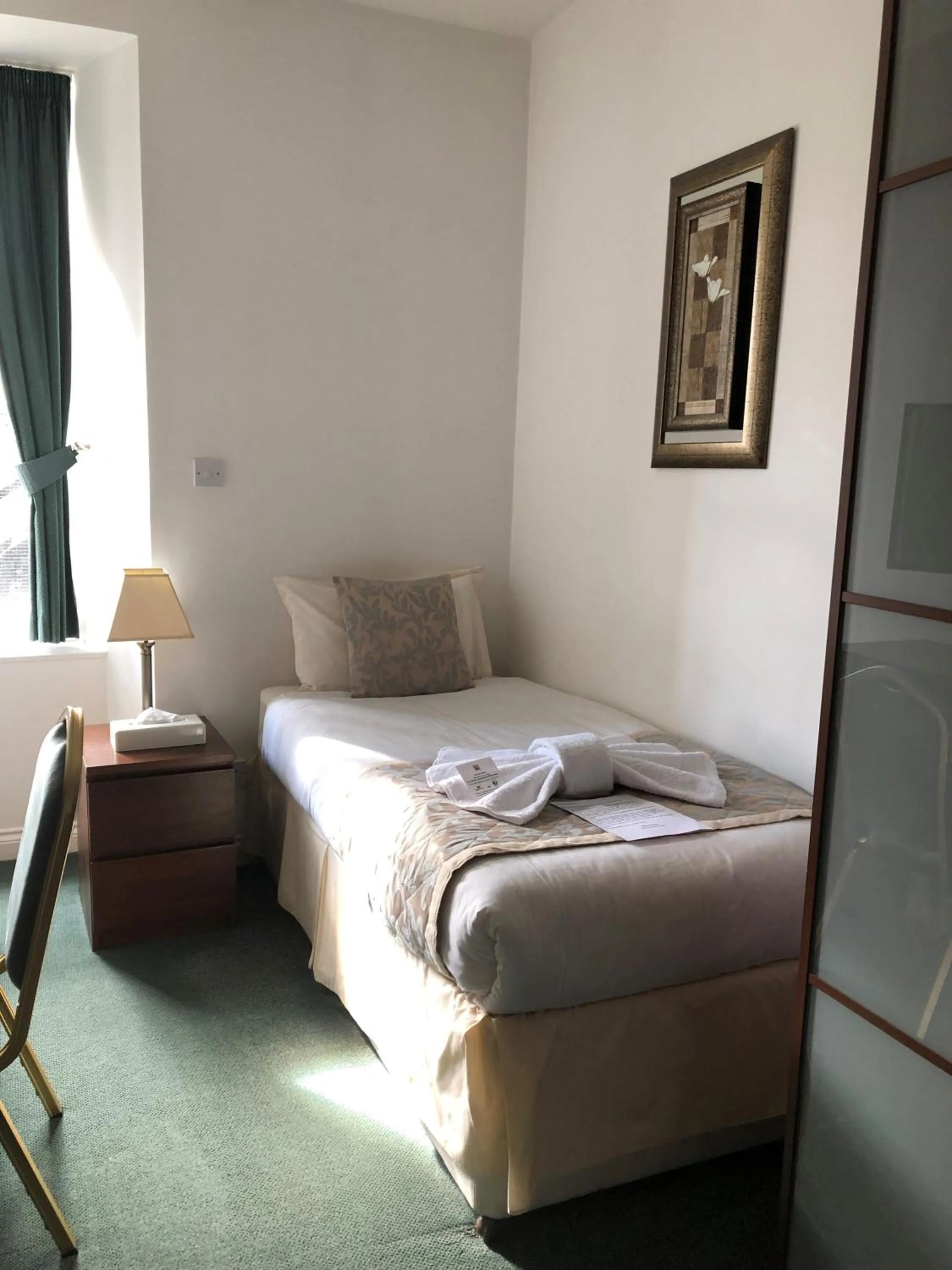 Bed in The Victoria Hotel