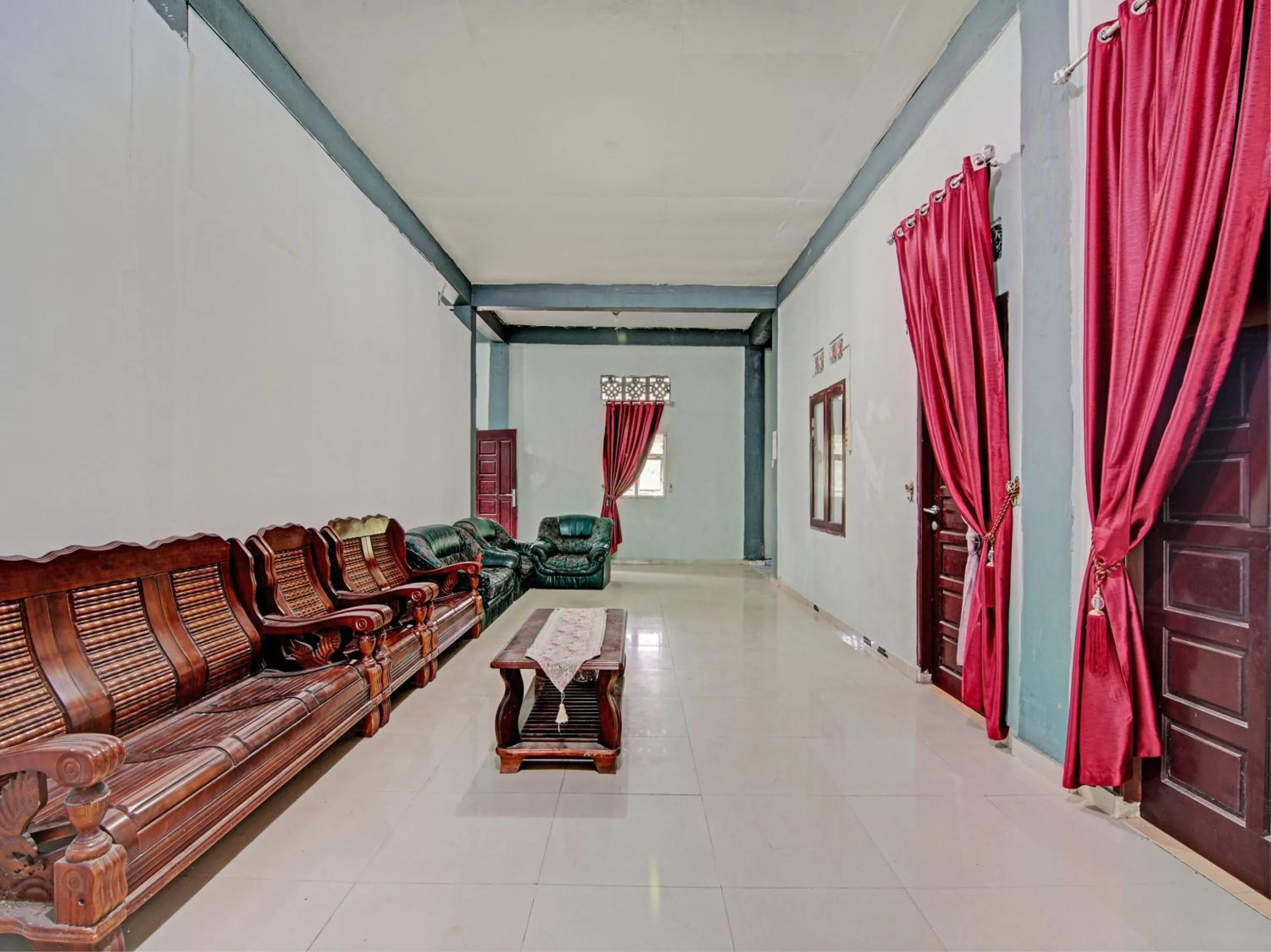 Lobby or reception in Hotel O Meranti HomestayNearJembatan Siak