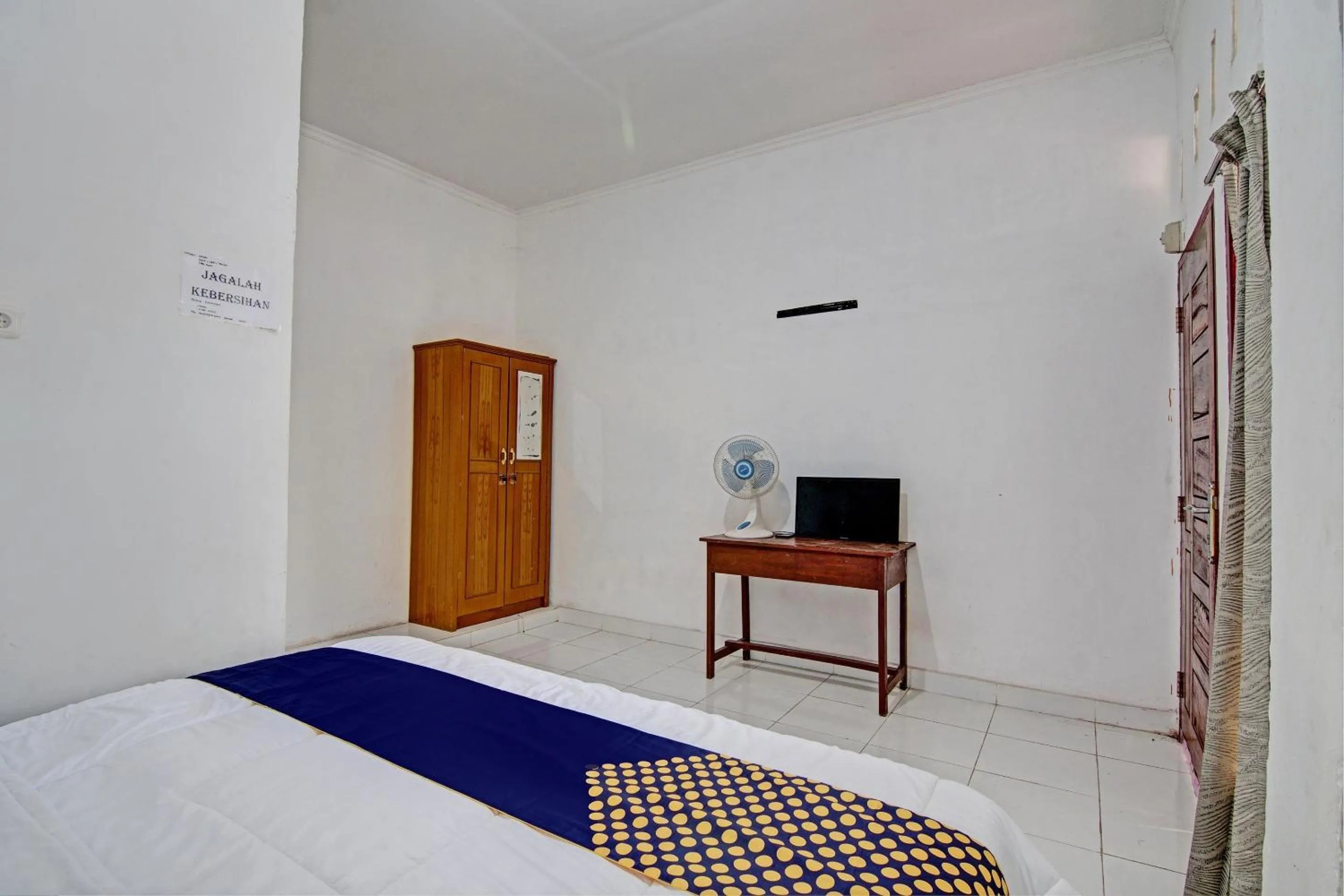 Bedroom, Bed in Hotel O Meranti HomestayNearJembatan Siak
