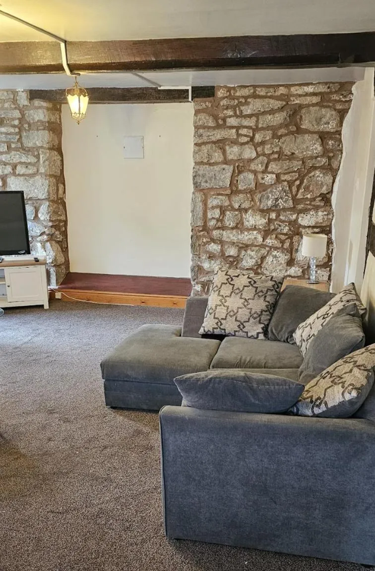 Communal lounge/ TV room in Plas Bellin Hall