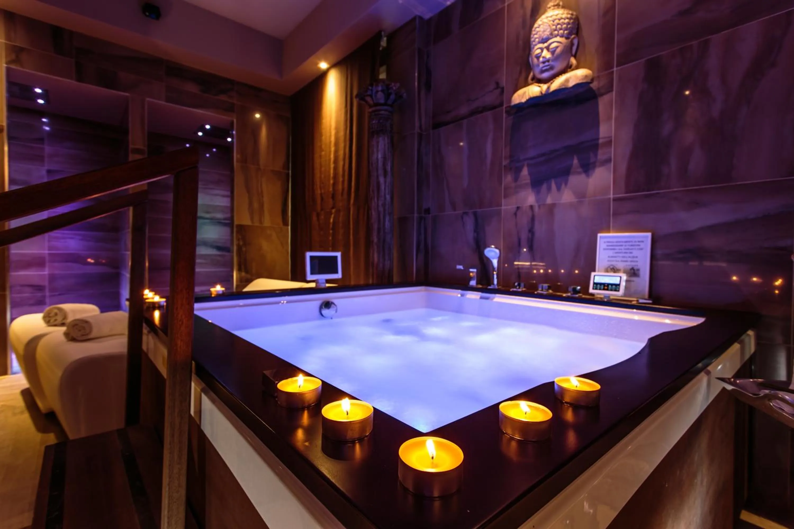 Hot Tub in Princier Fine Resort & SPA