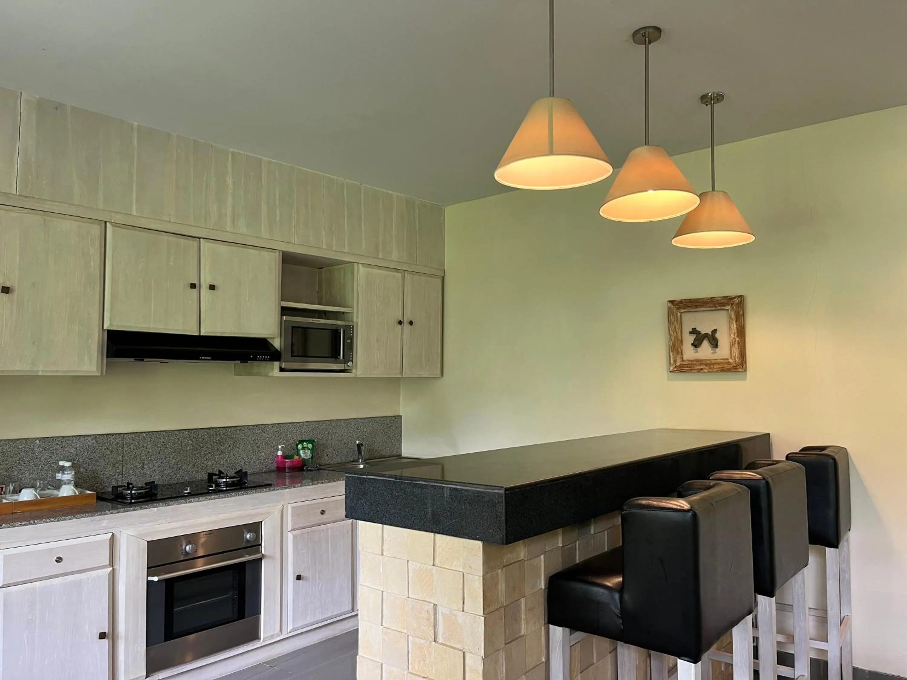 Kitchen or kitchenette in Labak River Hotel by EPS