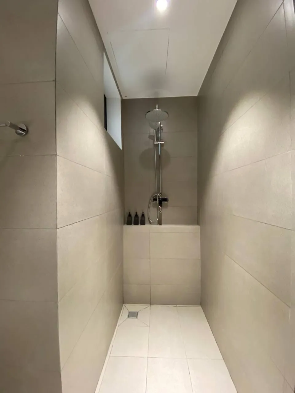 Shower in Velea@Rose Apple Square