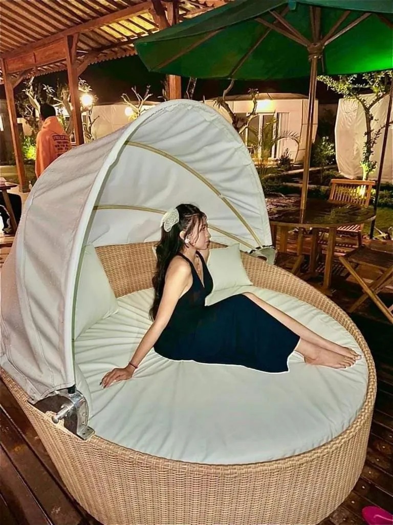 Restaurant/places to eat in Starlake Villa & Glamping