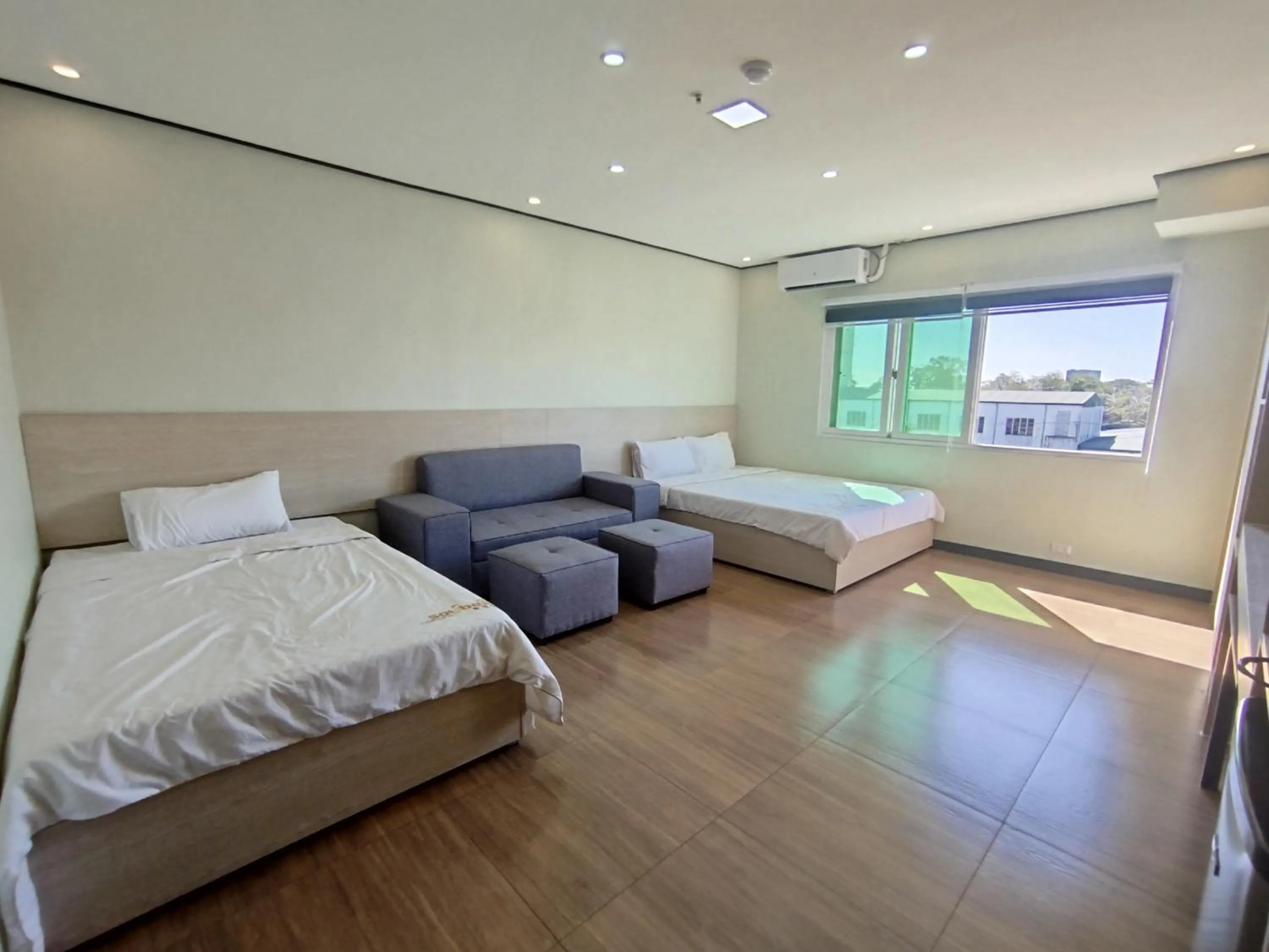 Bed in Emmaus condotel