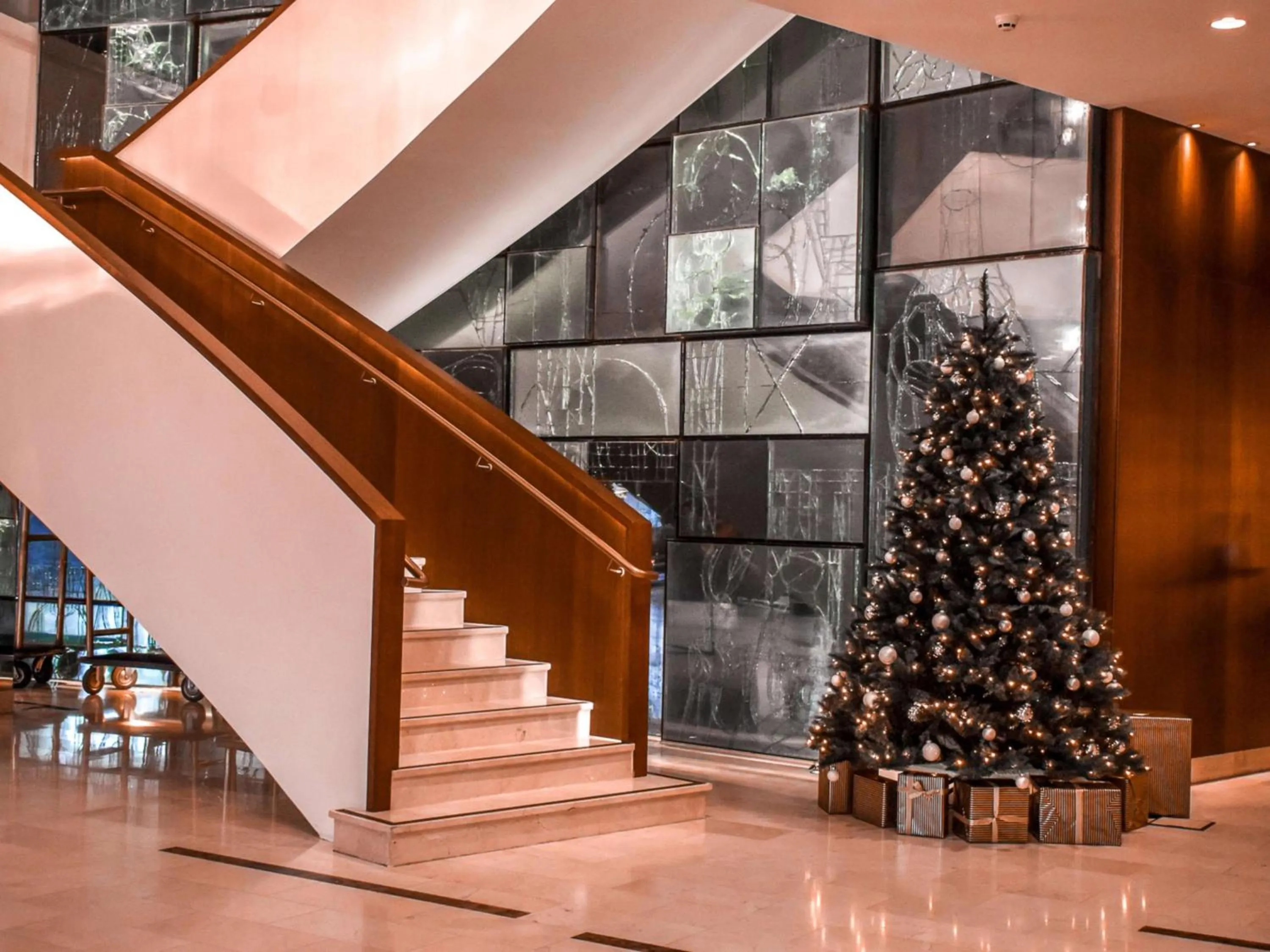 Lobby or reception in Hilton Rotterdam