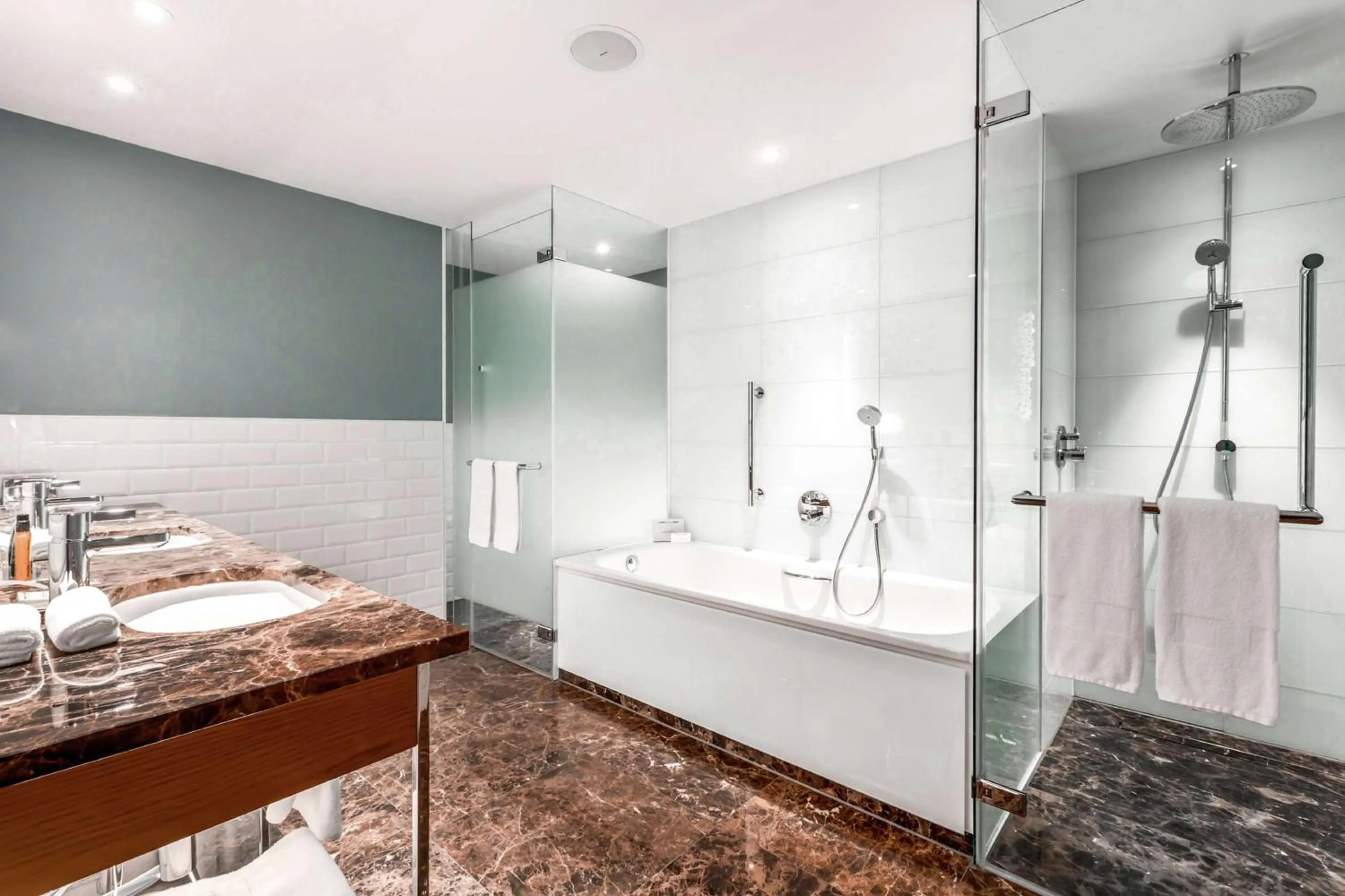 Bathroom in Hilton Rotterdam