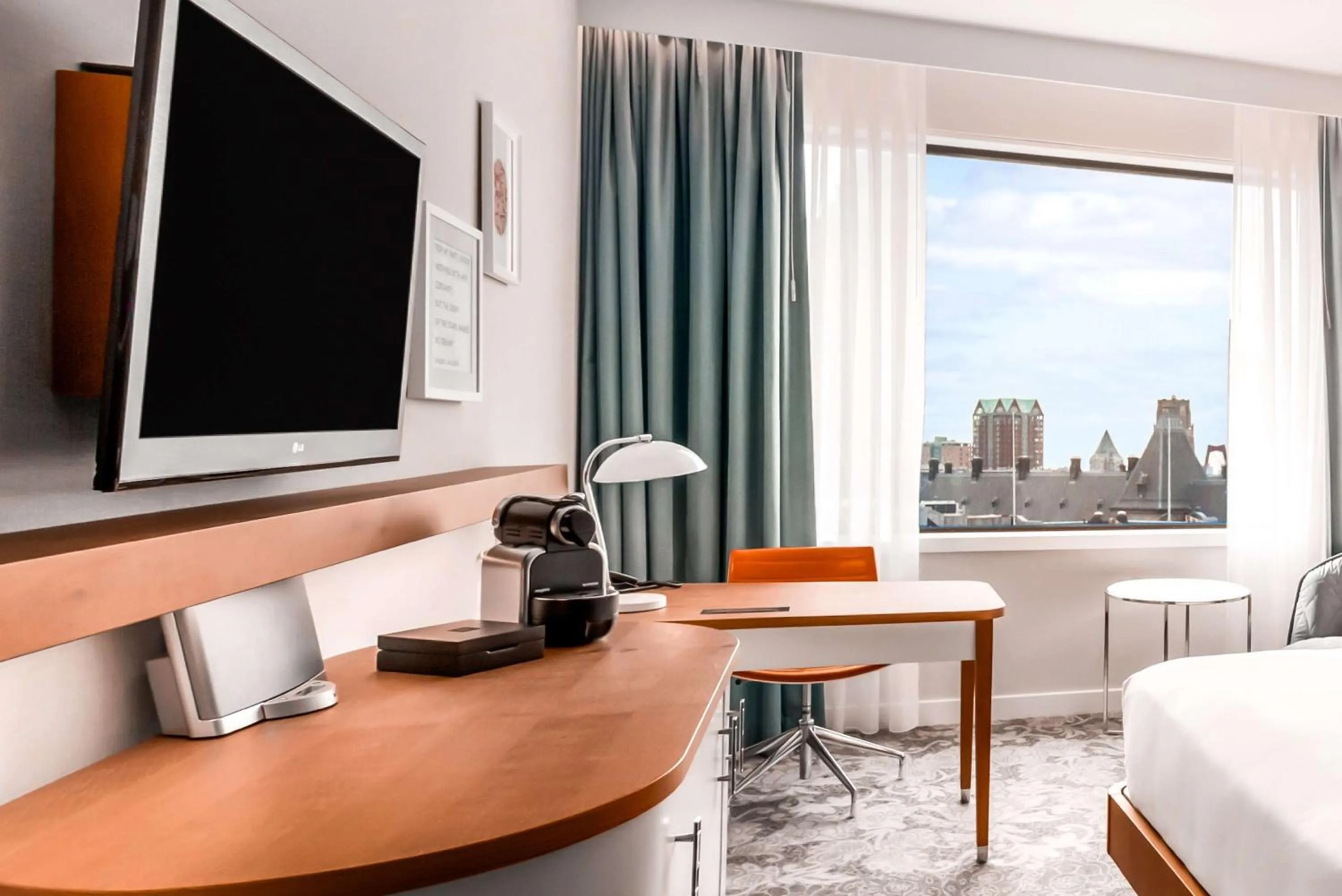 Bedroom, Bed in Hilton Rotterdam