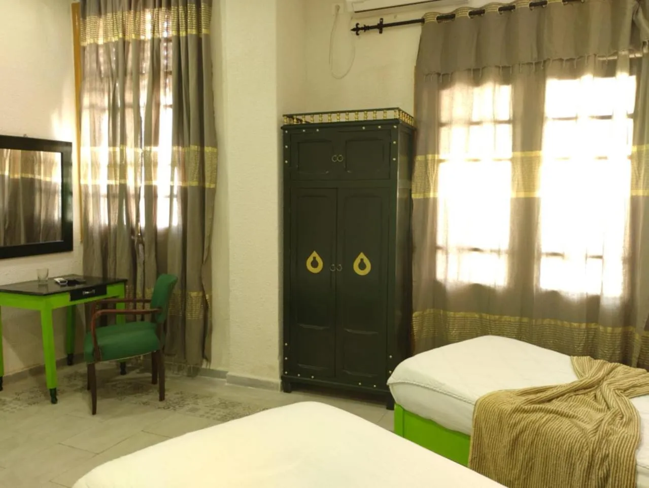 Bedroom, Bed in Hôtel Ayachi