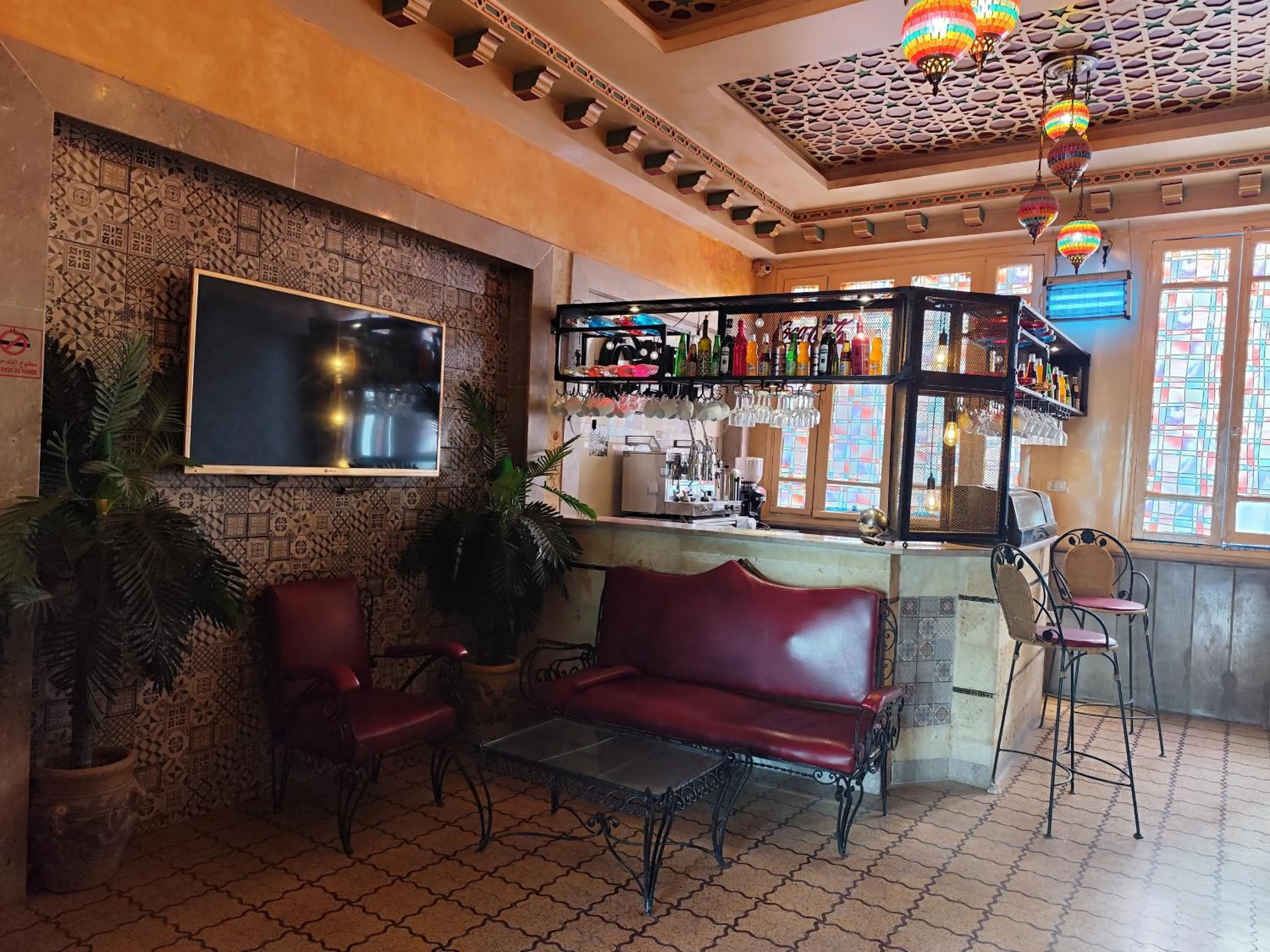 Lounge or bar in Hôtel Ayachi