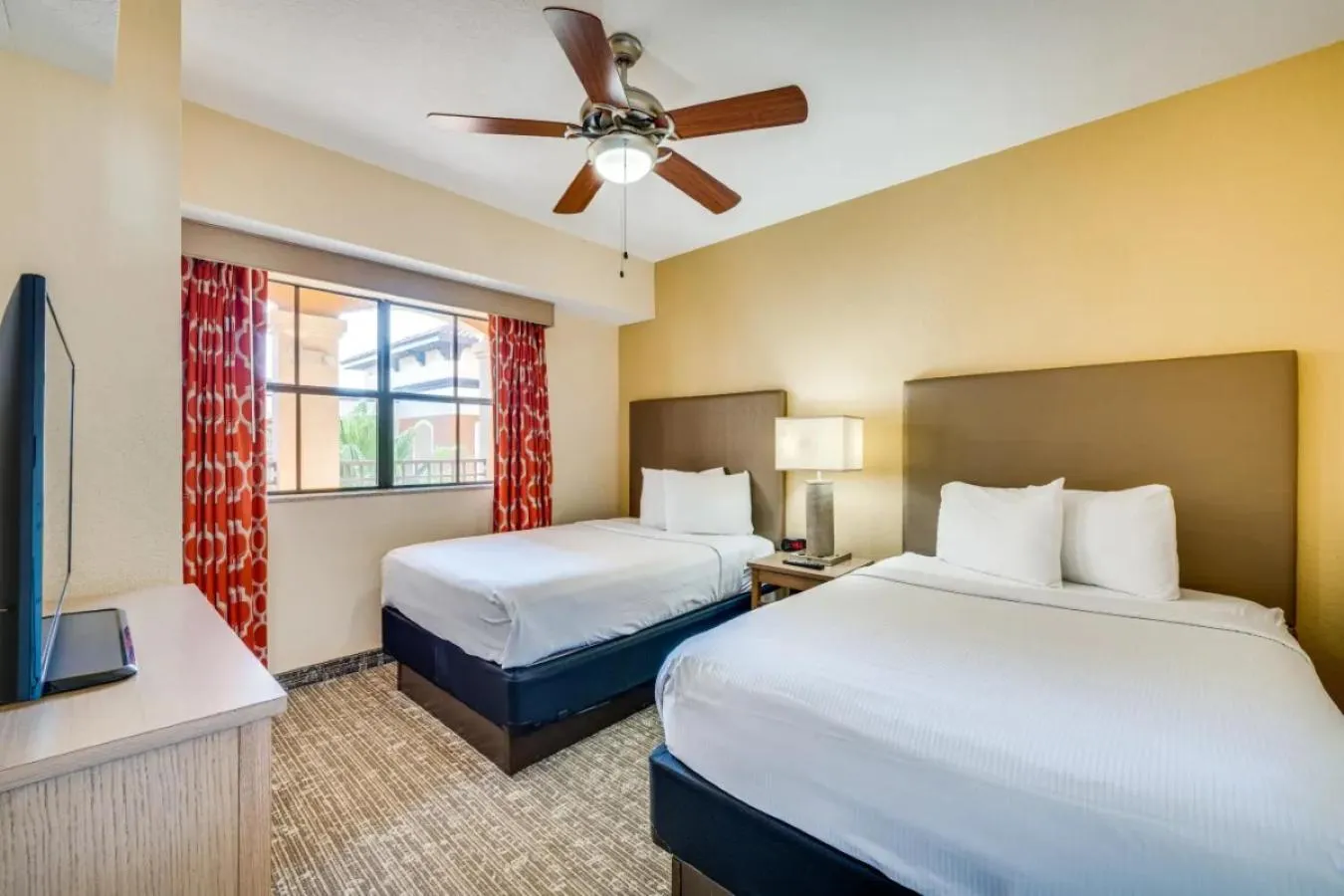 Bed in Cozy Orlando Resort Condo 4Mi from Disney