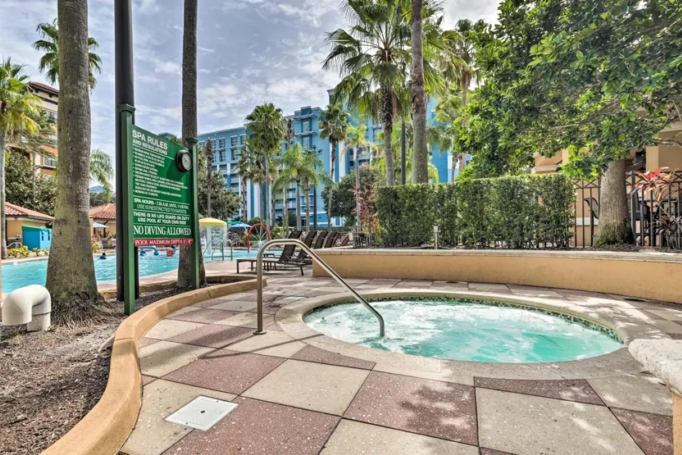 Hot Tub in Cozy Orlando Resort Condo 4Mi from Disney