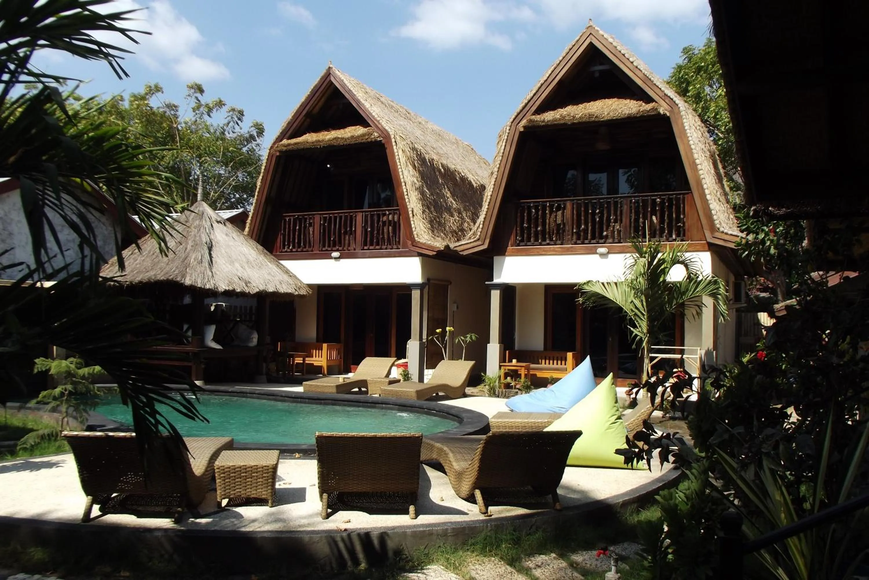 Property building in Gili Flush Harmony